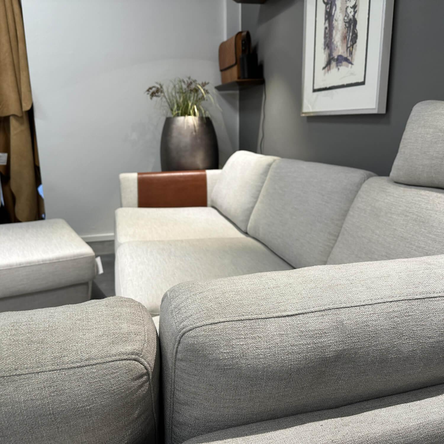 Gehlenborg Sitzmöbel - Ecksofa Living Lounge Romo Stoff Ruskin Platinum Grau Füße Buche Wenge Inklusive Hocker - 10