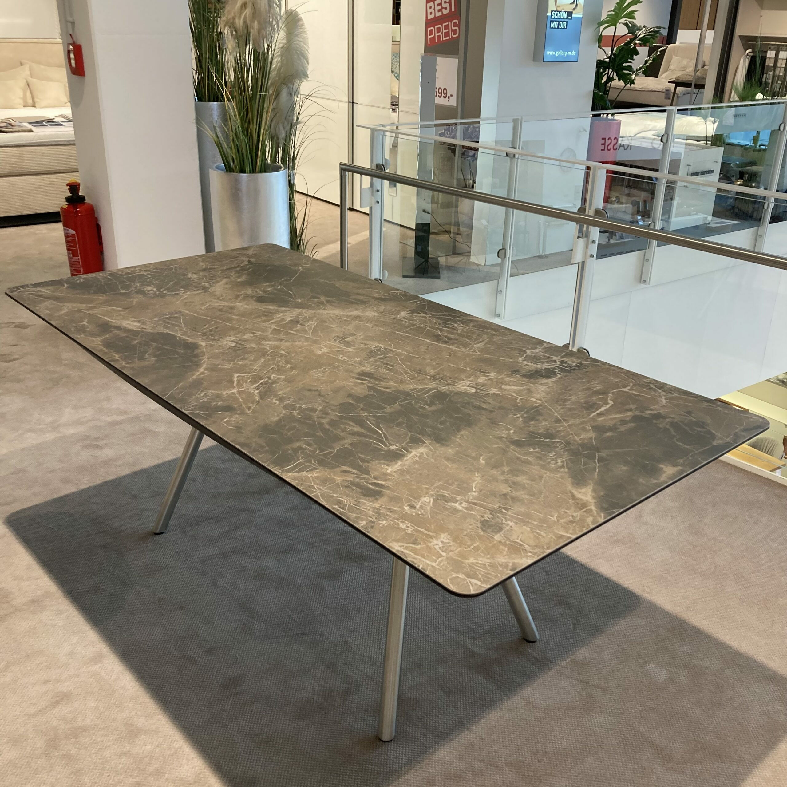 Lavida - Esstisch Freiform Tischplatte Keramik Marmor Dunkel Gestell Edelstahl Matt - 2