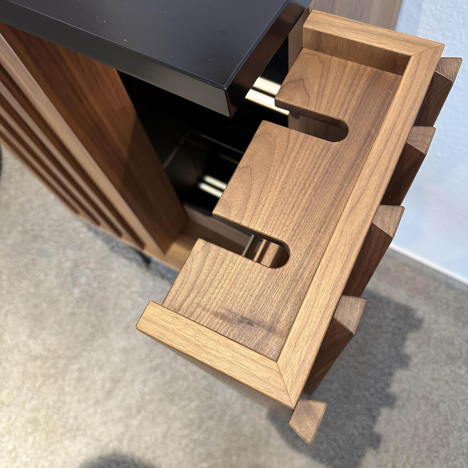 More - Barschrank Harri Nussbaum Massiv Gestell Metall Anthrazit Inklusive Led Beleuchtung - 12