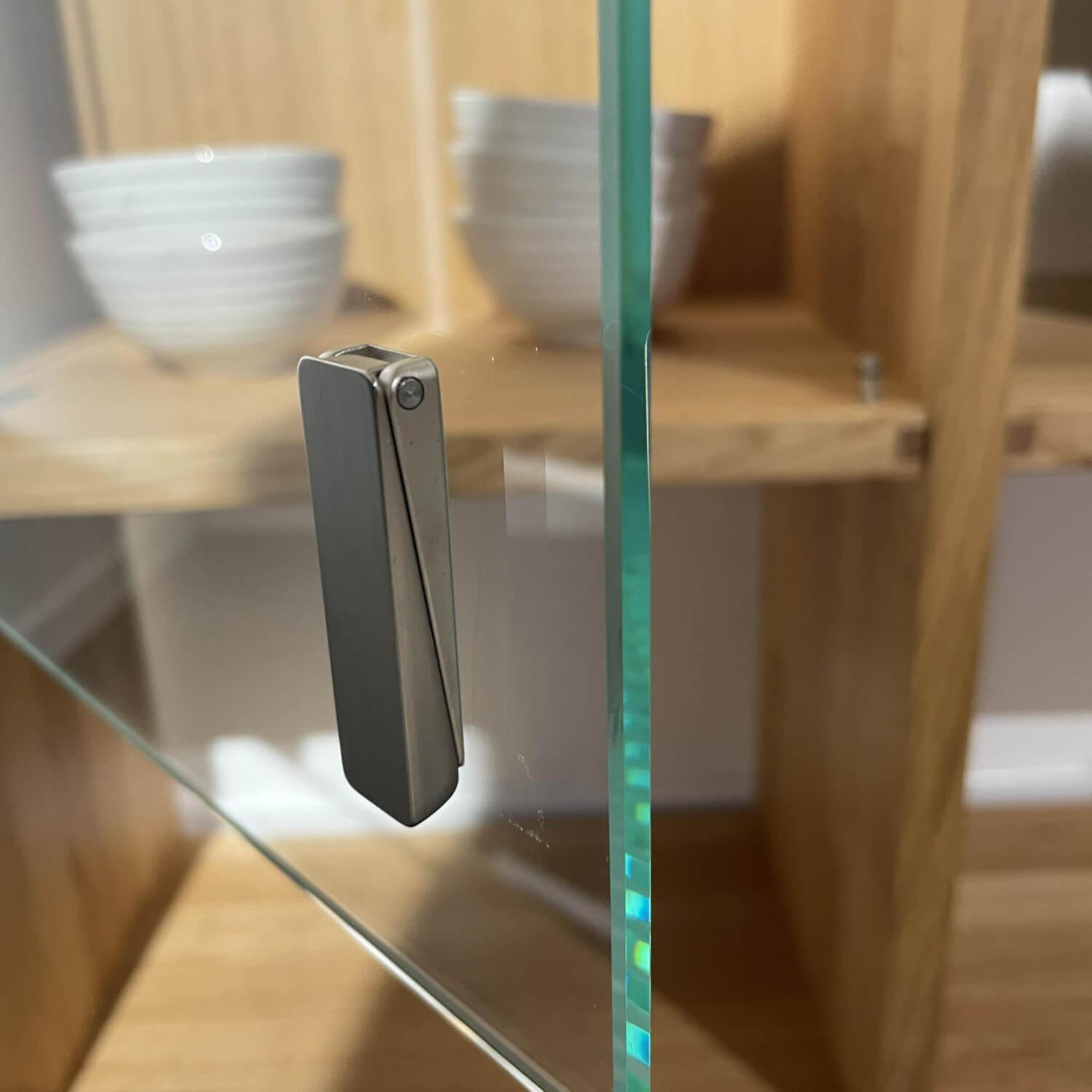 Team 7 - Regalwand Cubus Vollholz Eiche Natur Geölt Glas Naturweiß Matt Mit Touchbeschlag - 4