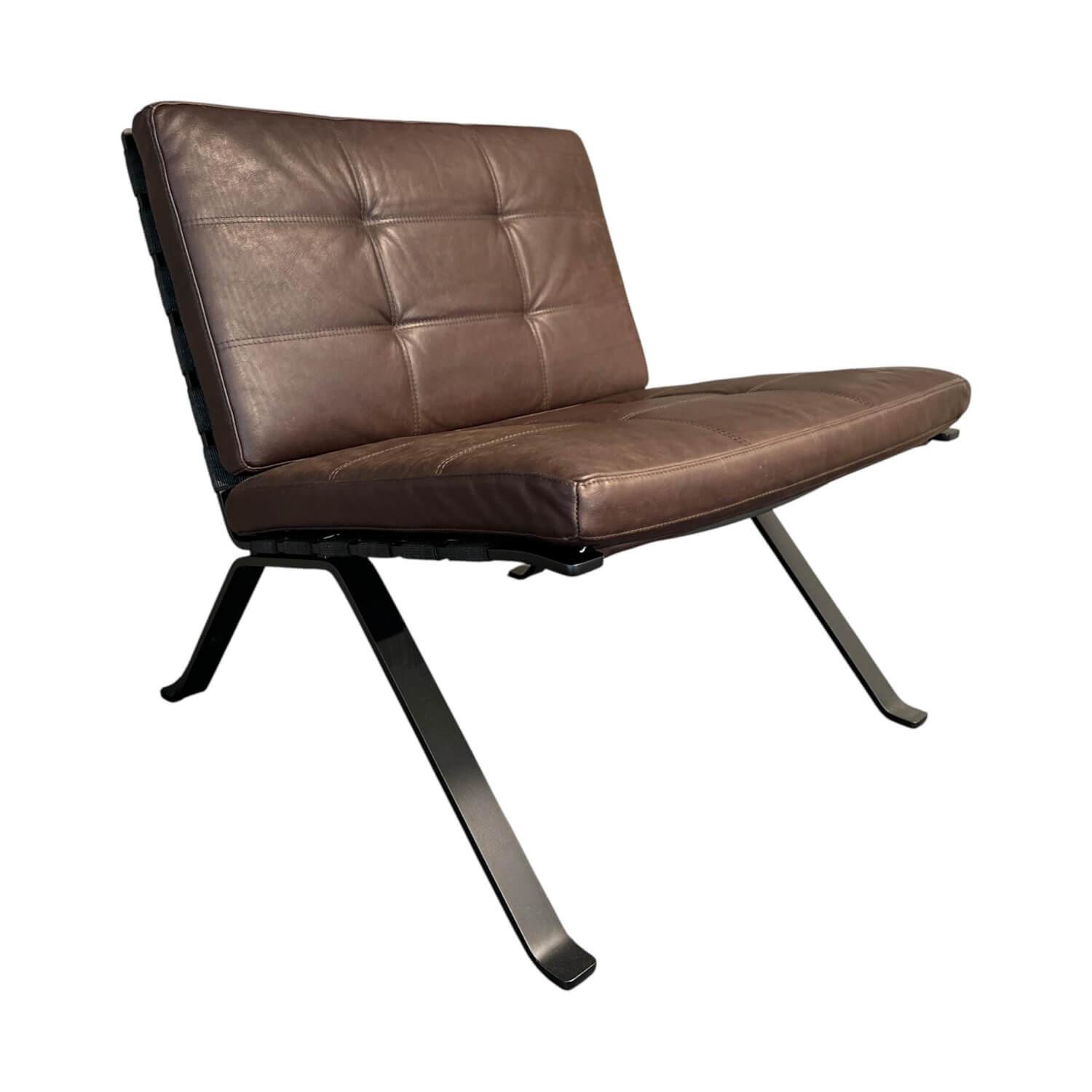 Girsberger - Lounge Sessel 1600 Black Edition Leder Vitoria 2122 Ebony Braun Gestell Schwarz Beschichtet - 1