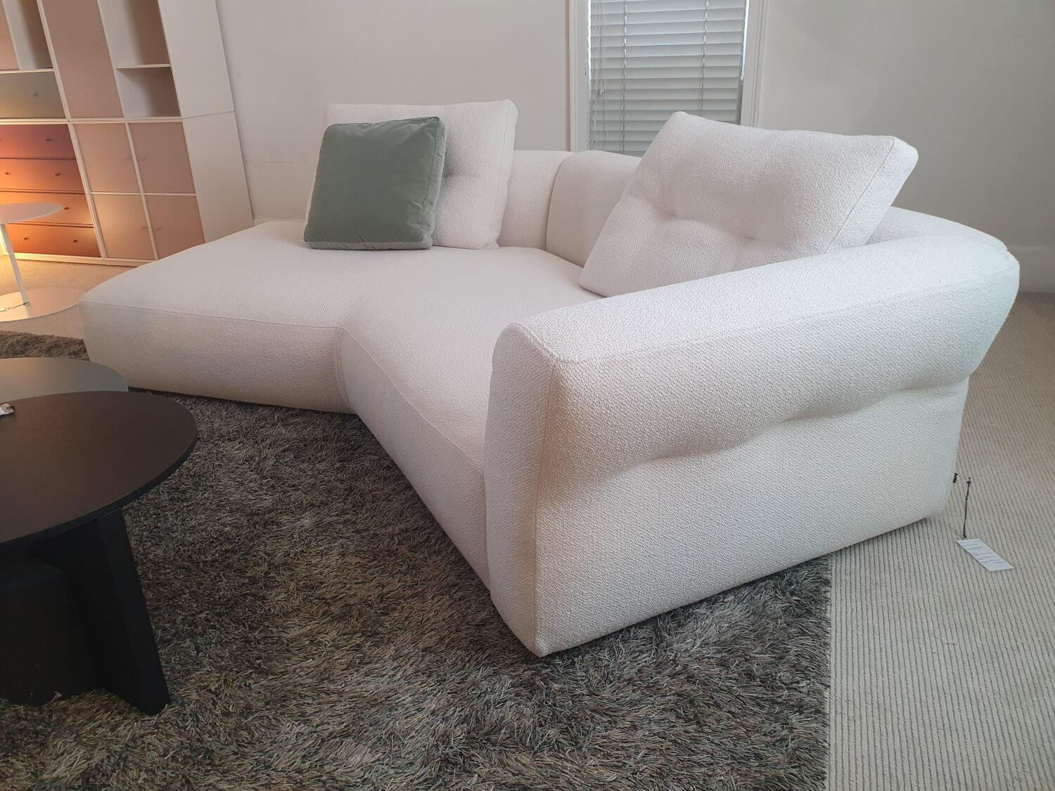 Cassina - Sofa Sengu Bold 565 A2 Stoff L Look Bianco Beige Weiß Mit Halbinsel Links Und Rückenkissen - 7