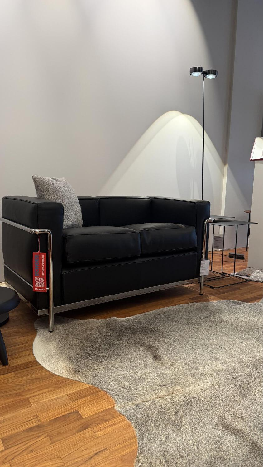 Cassina - Sofa LC2 Grand Comfort Leder Scozia 13X606 Grafite Schwarz Gestell Stahlrohr Glänzend Verchromt - 2