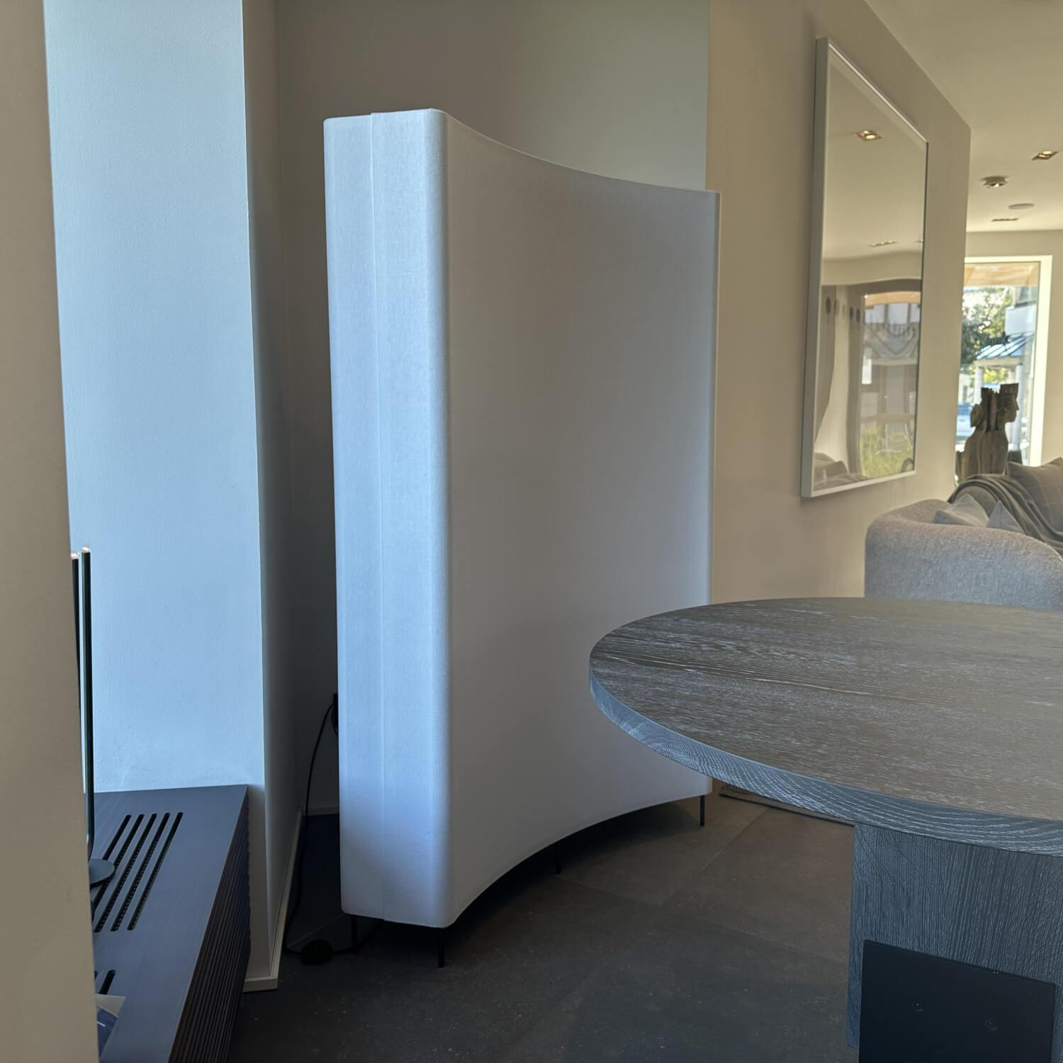 Minotti - Stehleuchte Blanche Halbrund Schirm Leinen Weiß Gestell Nickel Struktur Black Schwarz - 4