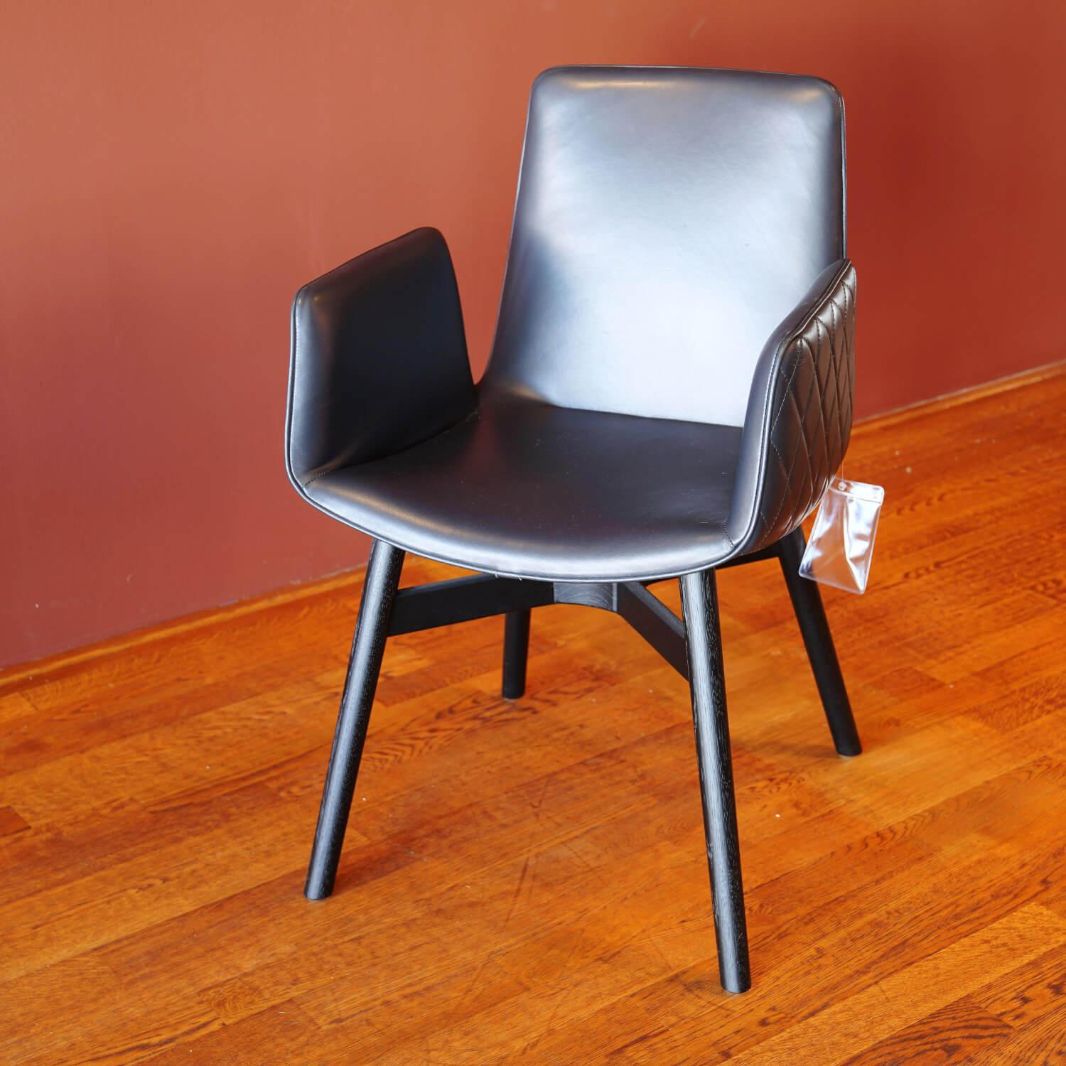 Freifrau - Armchair Amelie Variante Uni Leder Opium Carbon 80006 Rautensteppung Gestell Eiche Mit Kreuzzarge Schwarz - 6