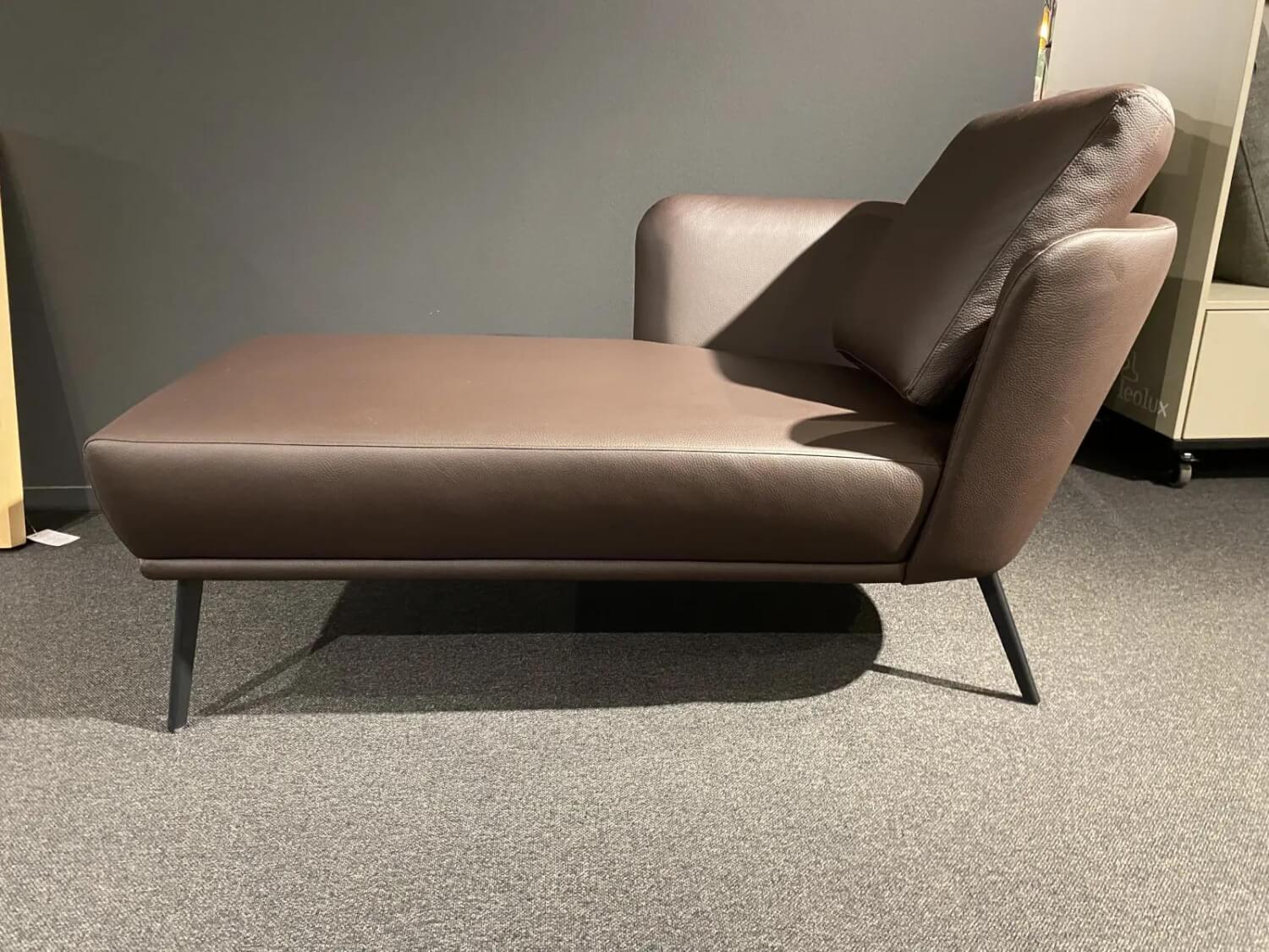 Christine Kröncke - Loungesessel Nona Leder 301 Comfort Marrone Braun Füße Metall Schwarz Pulverbeschichtet - 3