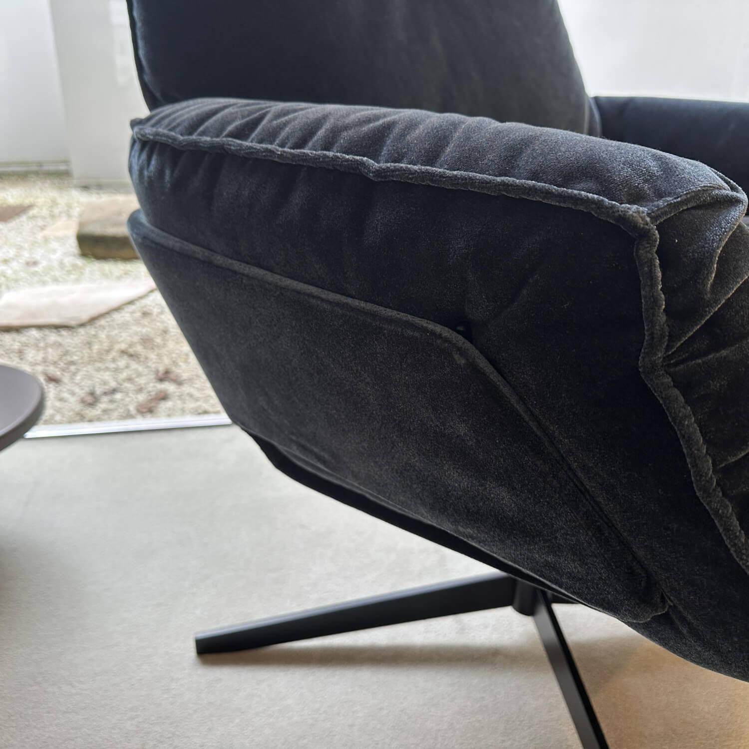 Bielefelder Werkstätten - Hochlehnsessel Daron Stoff Emilia BW 1762-151Gr. B Blau Kreuzfuß Schwarz Matt mit Hocker - 7