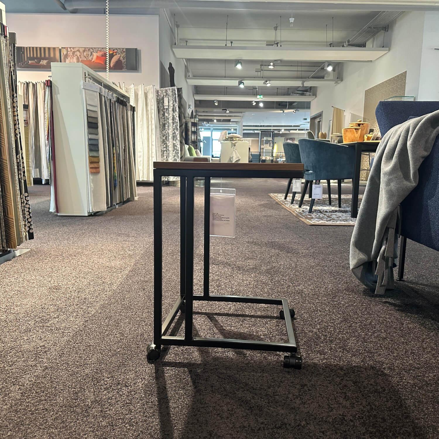 Brühl - Beistelltisch T40 Esy Pieces Platte Nussbaum Geölt Gestell Metall Schwarz Pulverbeschichtet Mit Rollen - 4