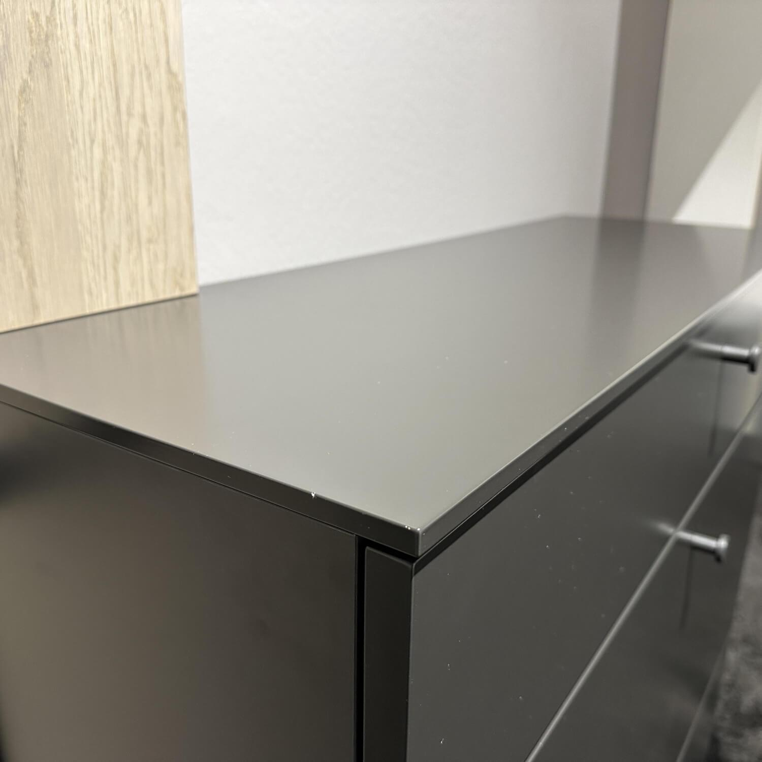 Sudbrock - Garderobenkombination Sina Melamin Und Glattlack Cosmos Schwarz Eiche Sahara Mit Beleuchtung - 4