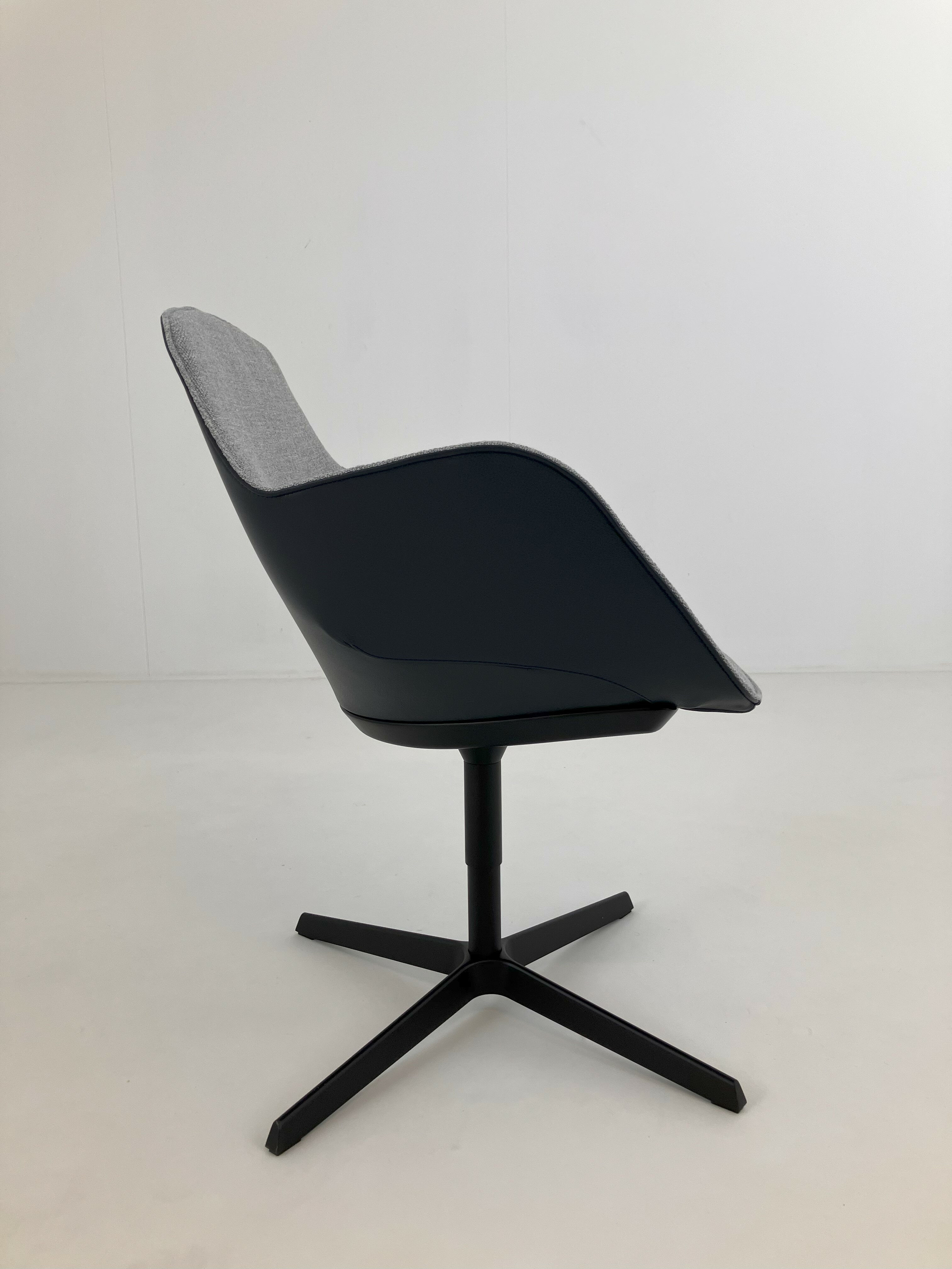 Walter Knoll - Stuhl Sheru Innen Stoff Tonga Shadow Grau Außen Leder Rodeo Soft Midnight Blue Blau Gestell Metall Schwarz - 4