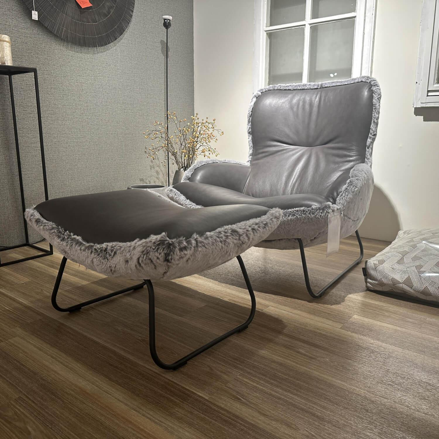 Paul Lindberg - Sessel Minu Sitzfläche Leder Elegance Anthrazit Rücken Webpelzbezug Eisbär Grey Grau Füße Schwarz Pulverbeschichtet Mit Hocker - 5