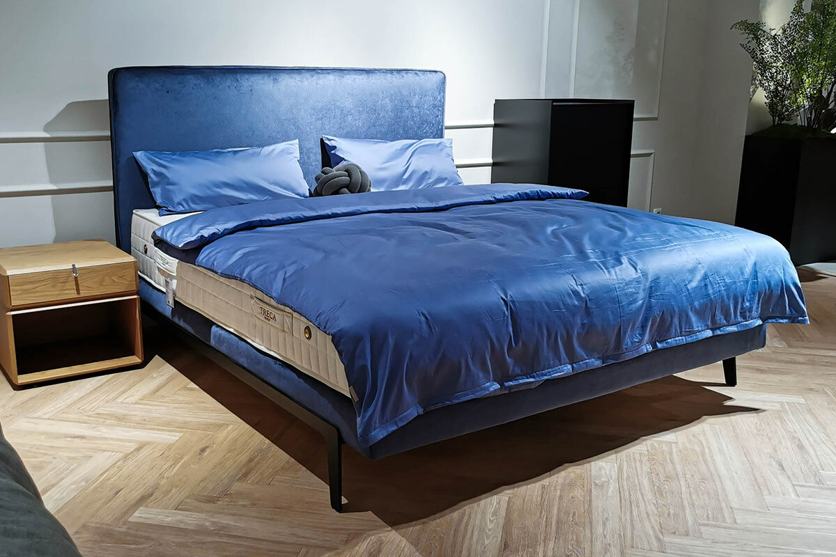 Treca Interiors - Boxspringbett Adonis Stoff Cat. A Aristocrat Blau Füße Schwarz mit 2 Matratzen - 3