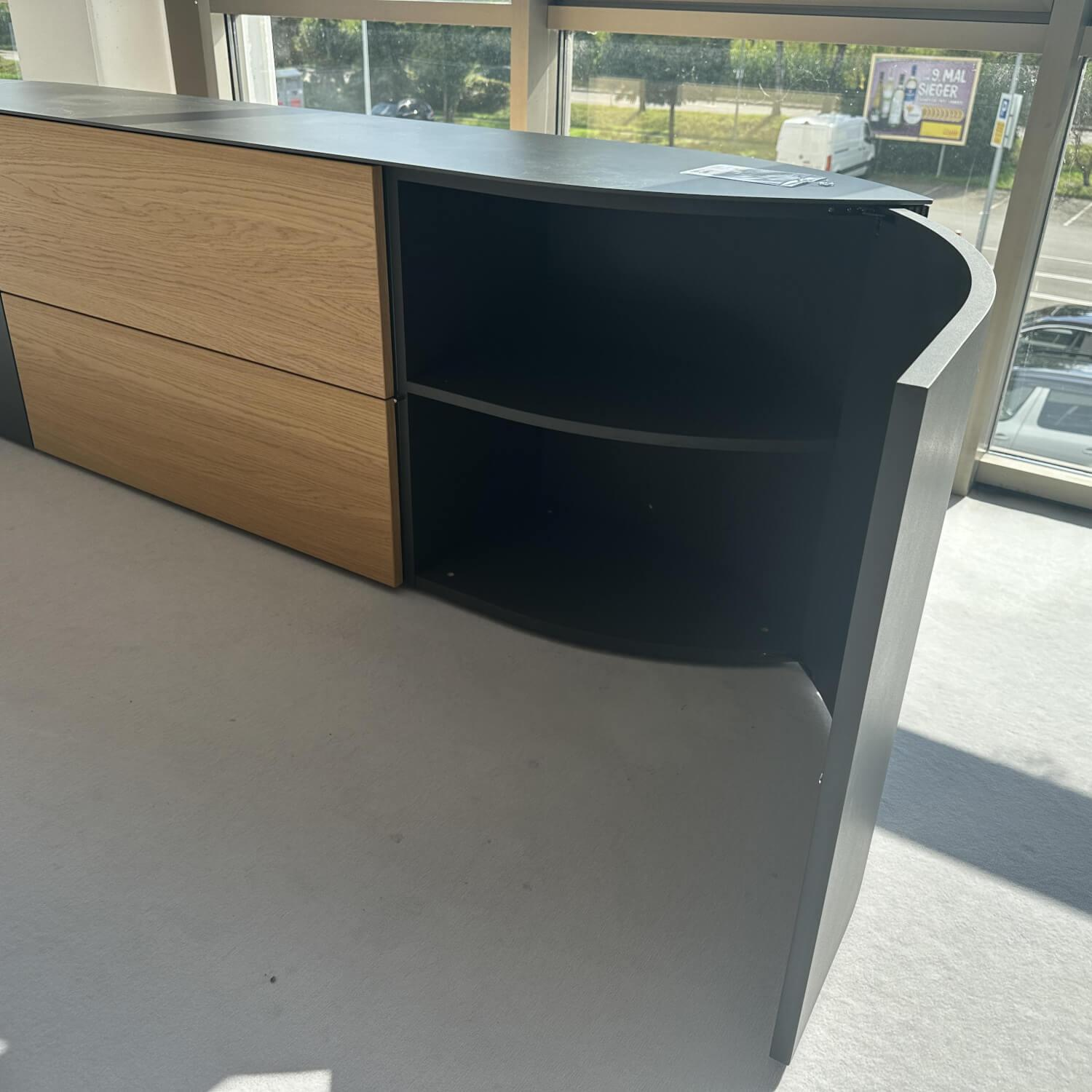 Hülsta - Lowboard Navis Front Eiche Natura Akzent Strukturlack Anthrazit Abdeckplatte Keramik Storm Nero Schwarz - 5