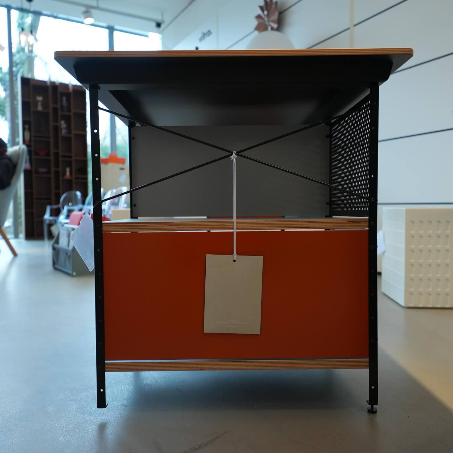 Schreibtisch Eames Edu Desk Lack Orange Rot Platte Birke Natur Metallgestell Schwarz Pulverbeschichtet