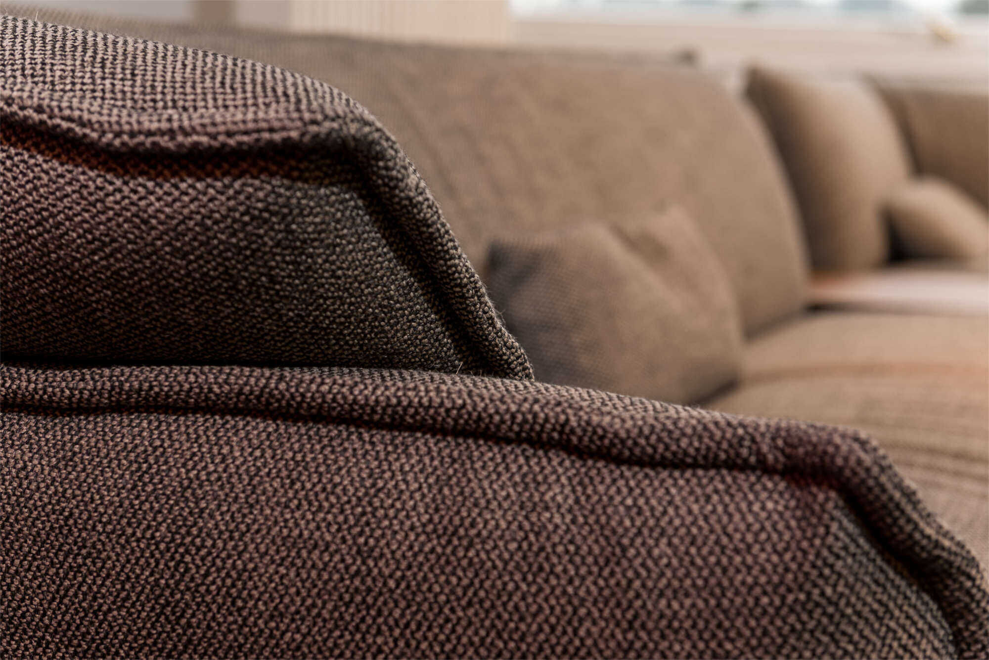 180209-MOEBELFIRST-BRAUM-BAD-HOMBURG-0067 Cassina - Ecksofa Beam (mit integriertem Holztisch) - 5