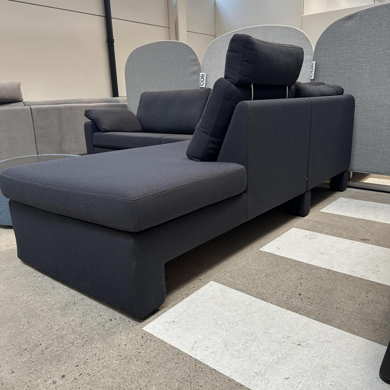 COR - Ecksofa Conseta Stoff 9168 Anthrazit Gestell Anthrazit Mit Stoff Bezogen Mit Kissen Und Kopfstütze - 9