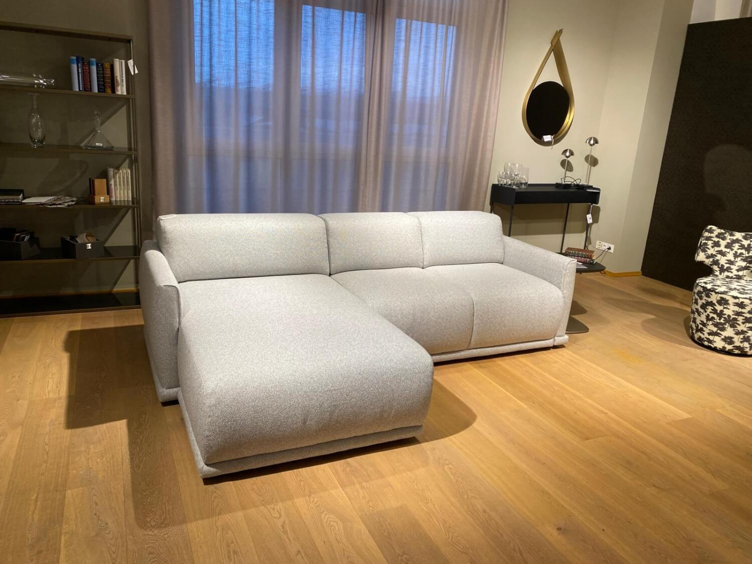 Christine Kröncke - Schlafsofa Bente Stoff 092 Ecrue-Silber Grau mit Verstellfunktion - 3