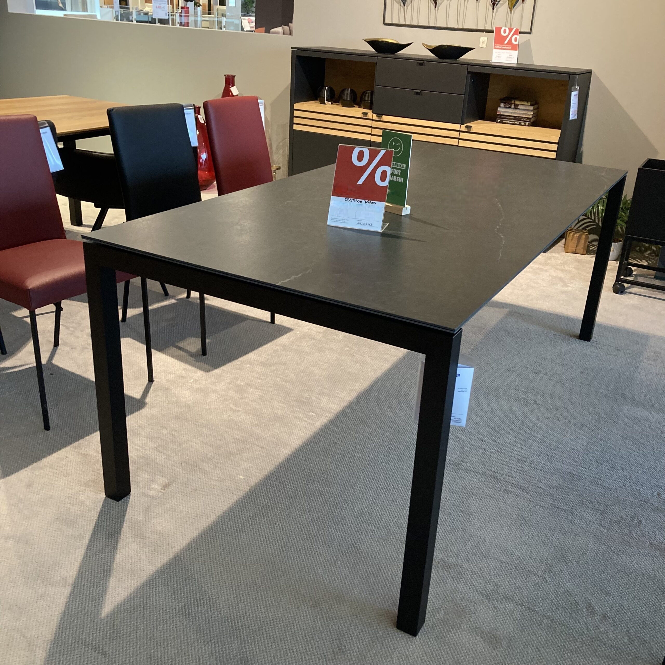 Willisau - Esstisch Prato Platte Keramik Dekton Laos Grau Gestell Aluminium Schwarz Gebürstet Mit Auszug - 3