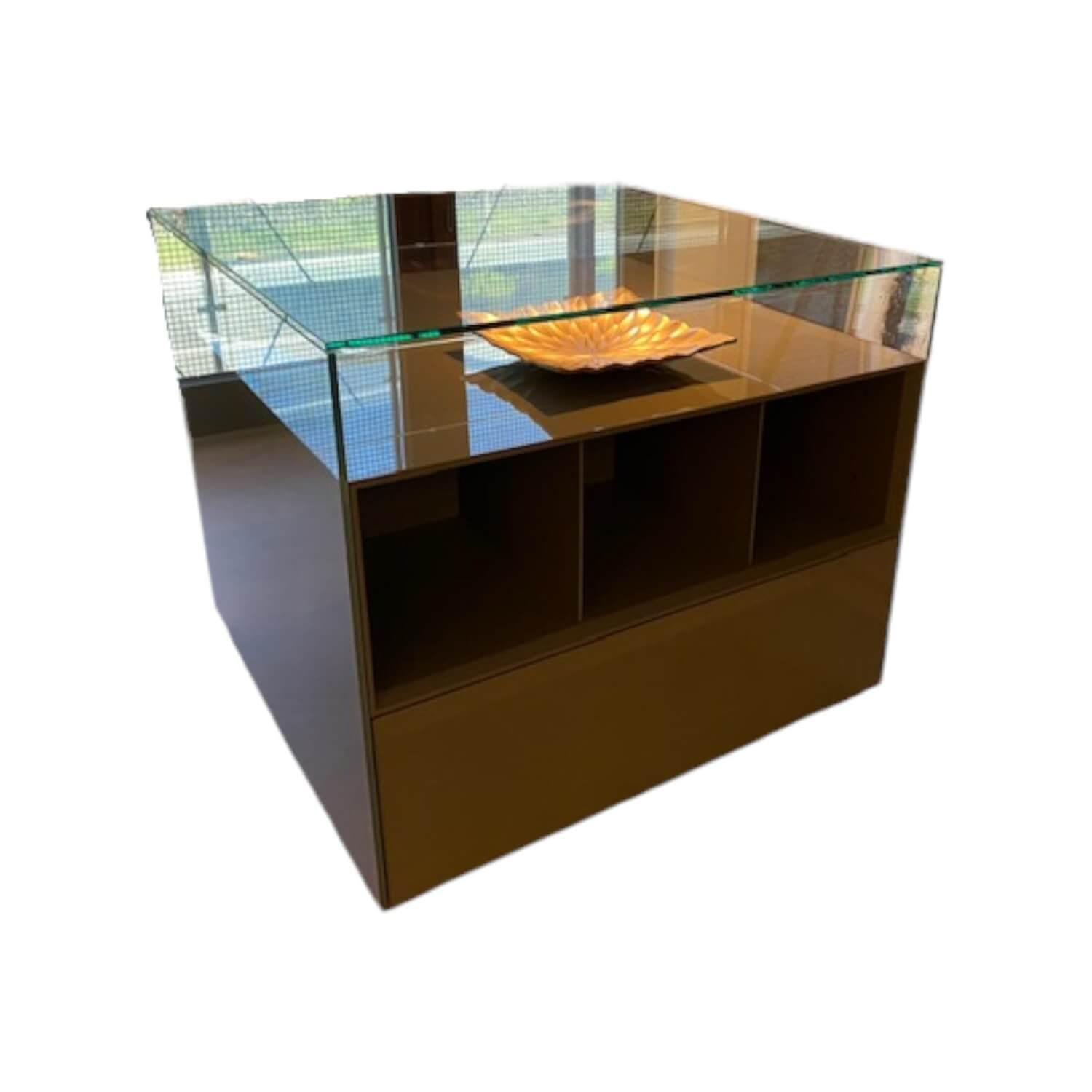 Rimadesio - Vitrine Dolmen Lack Verde Olivia Grau Grün Glas Transparent Innenausstattung Melamin Cuoio Braun - 1