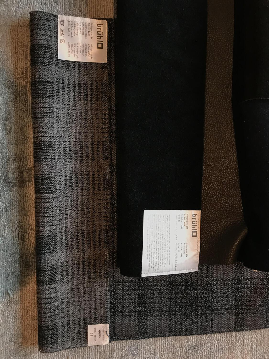 Sofa Easy Pieces Metal Stoff 44 Mehrfarbig Grau Gestell Schwarz mit Lederrolle und Seitenkissen