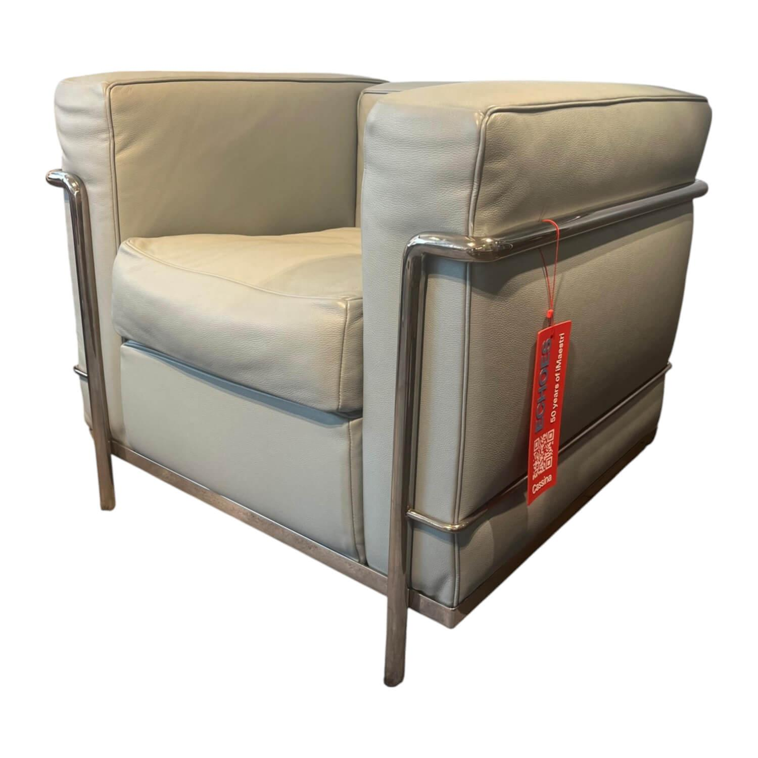 Cassina - Sessel LC2 Fauteuil Grand Confort Petit Modèle Leder Carta Da Zucchero Hellblau - 1