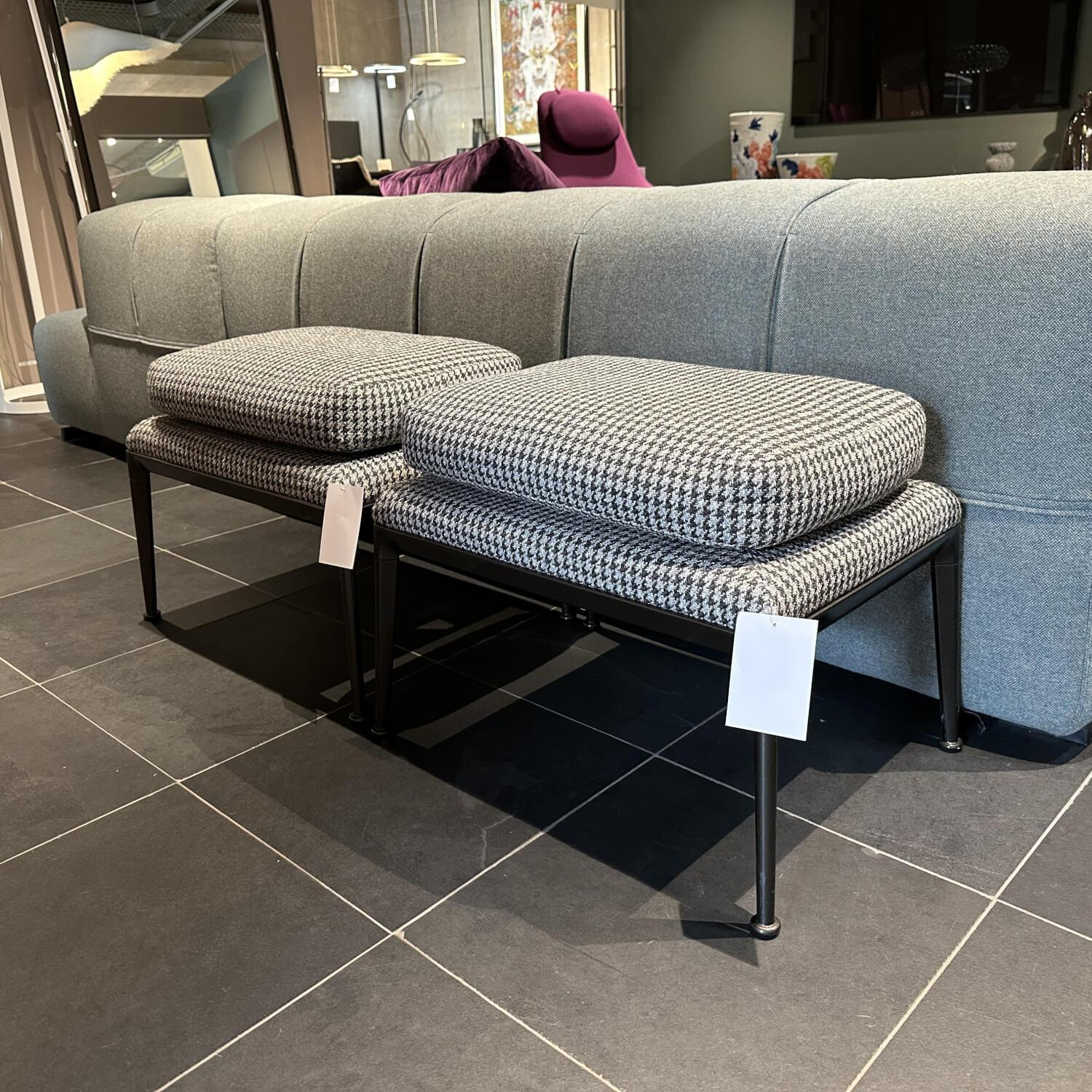 B&B Italia - 2er Set Hocker Mirto Stoff Scozia 2489151 Grau Füße Schwarzchrom Lackiert - 3