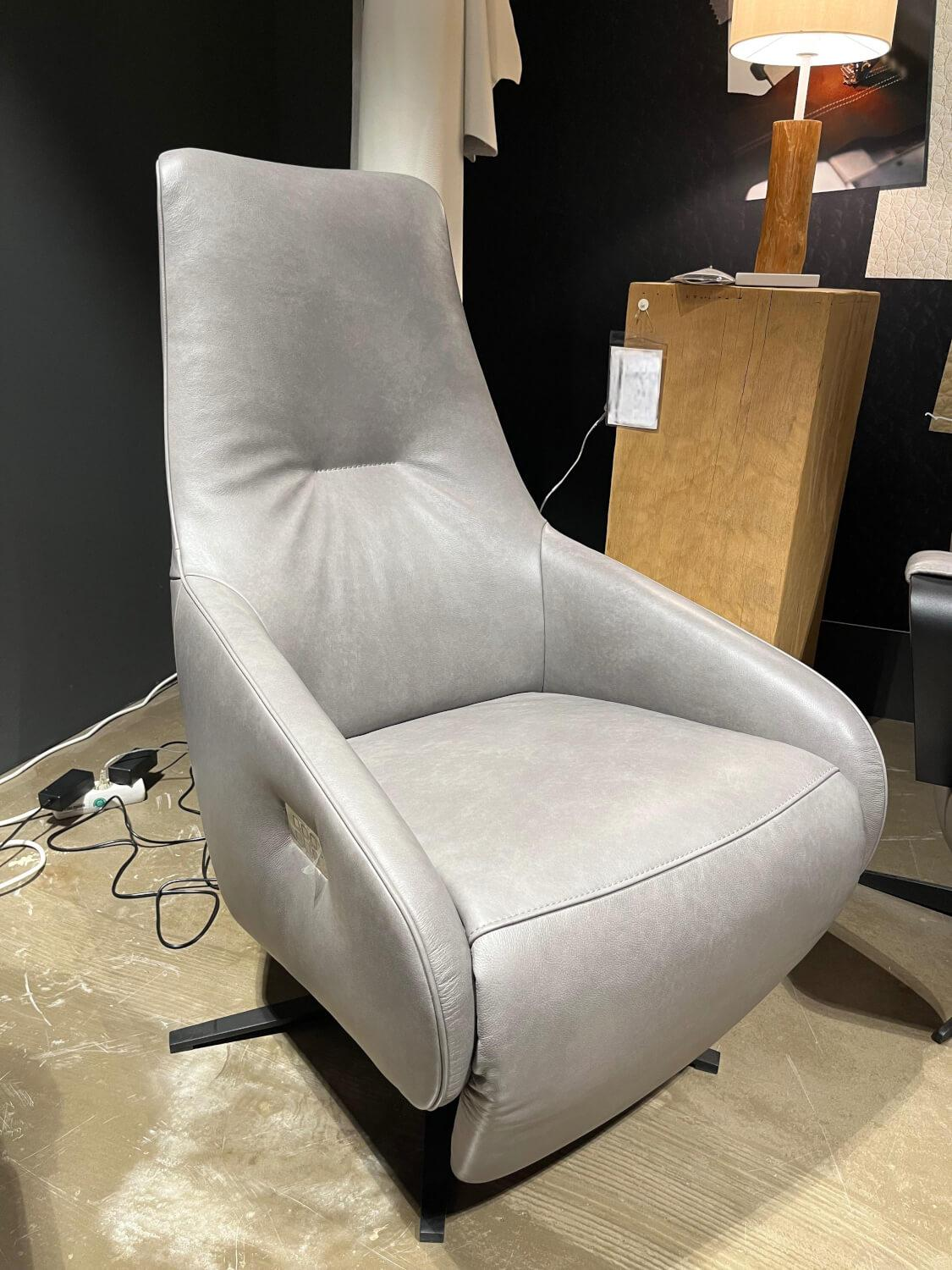 Contur - Drehsessel Noto Relax Leder L30 Eisengrau Gestell Metall Schwarz Lackiert - 2