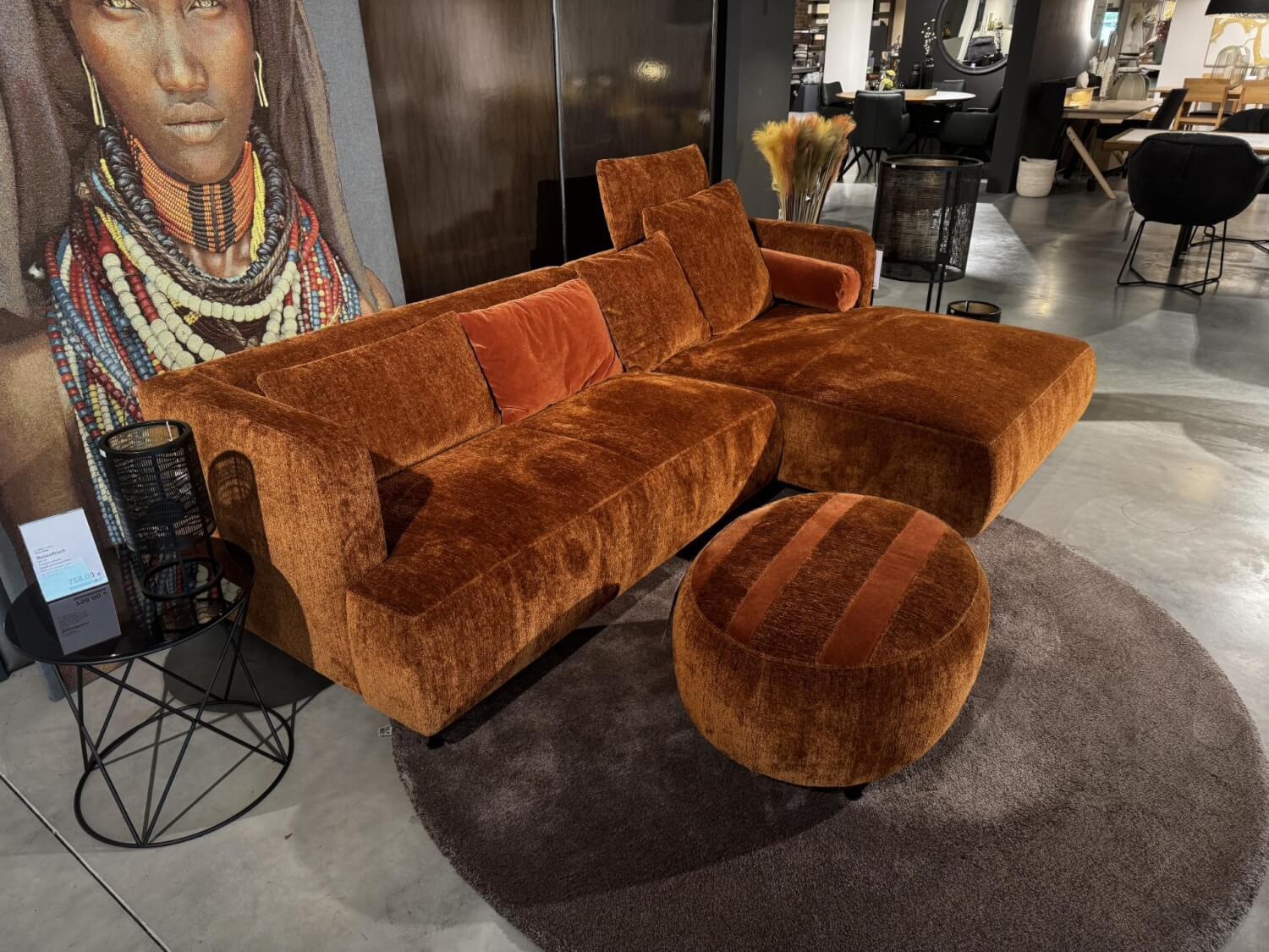Brühl - Ecksofa Aoyama Stoff 4401 0050 Orange Füße Schwarz Höhenverstellbar Inklusive Hocker - 2