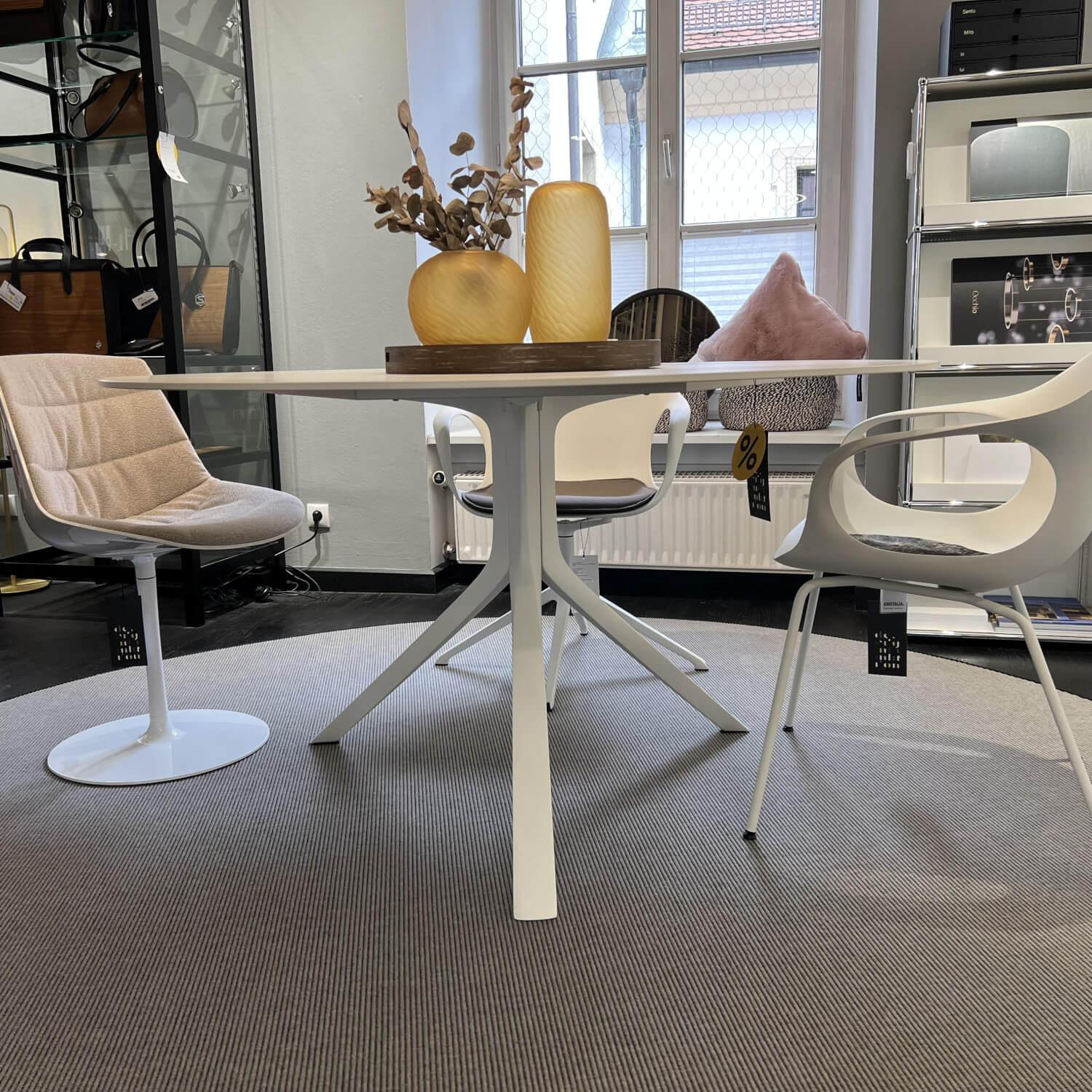 Kristalia - Tisch Oops Platte Lackiert Pure White Beine Aluminium Weiß Lackiert - 3