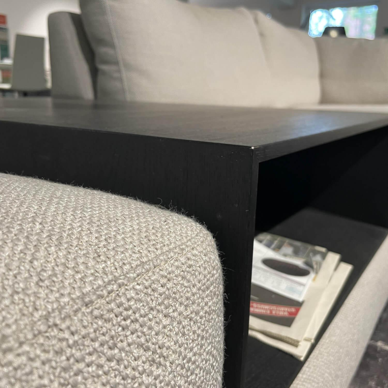 Violetta - Sofa Andria Stoff 30 Fjord 86 Sahara Mit Mittelablage Aus Holz - 7