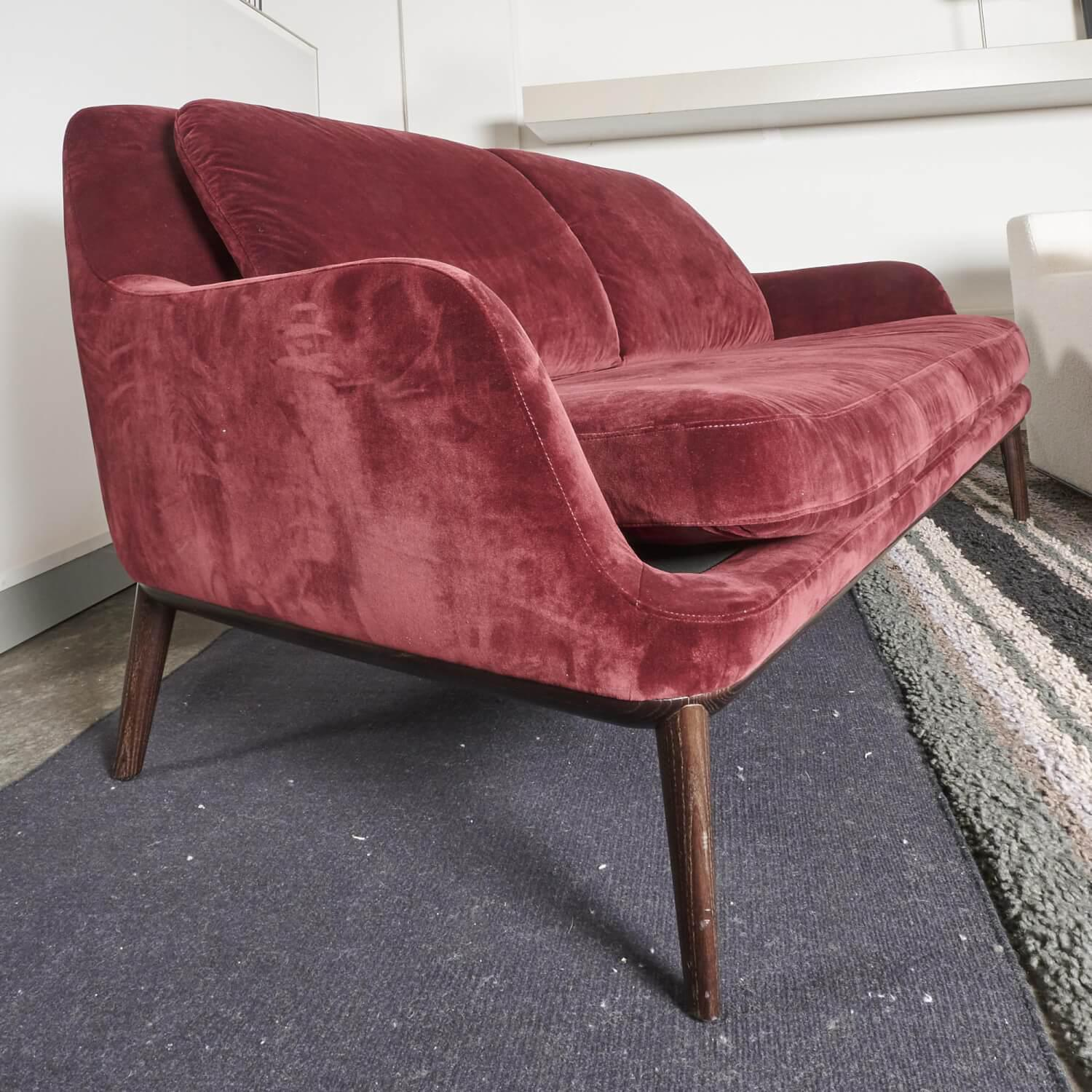 Bielefelder Werkstätten - Sofa Grace Bezug Stoff City Velvet Reloaded CA7832 095 Rot Füße Holz Braun - 5