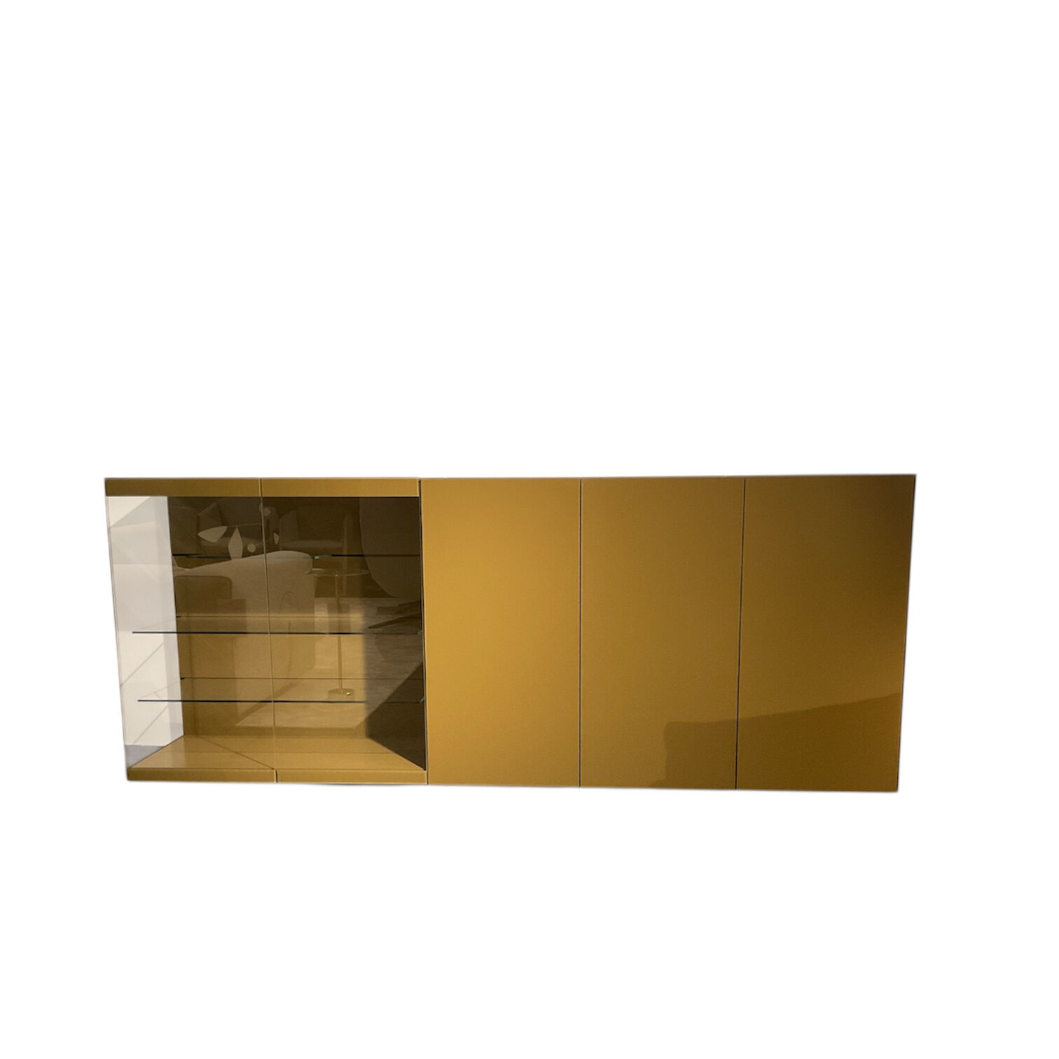 b3b3e7de892eb74160bae46a135edab6ea0279de_MF_0022061_001_mf_prop_image3_Sideboard_mit_Vitrine_Just_Cube_Light_in_Lack_Kardamon_matt_mit_B