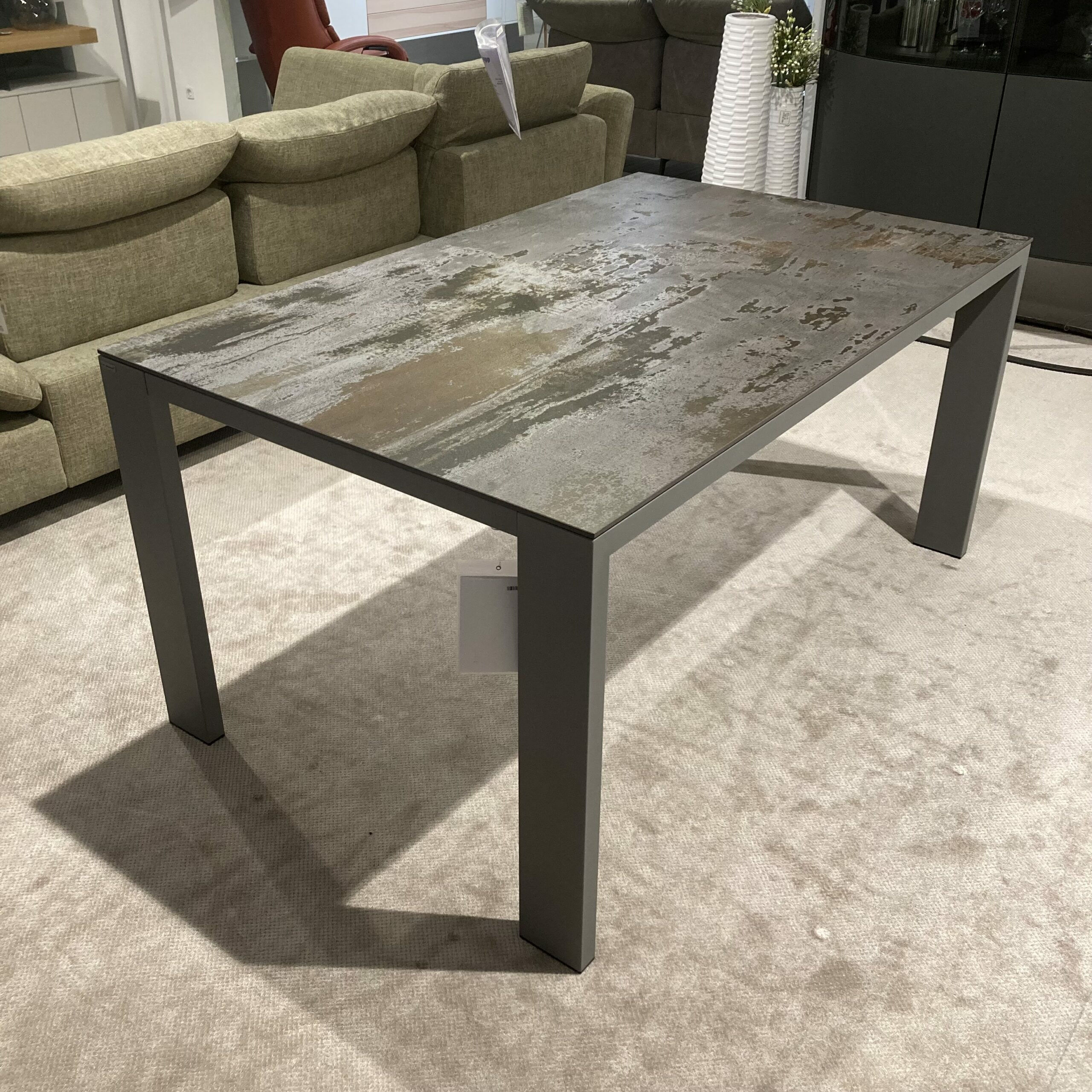 Bert Plantagie - Esstisch Edge Tischplatte Dekton Industrial Trilium Gestell Metall Stahlgrau  - 4