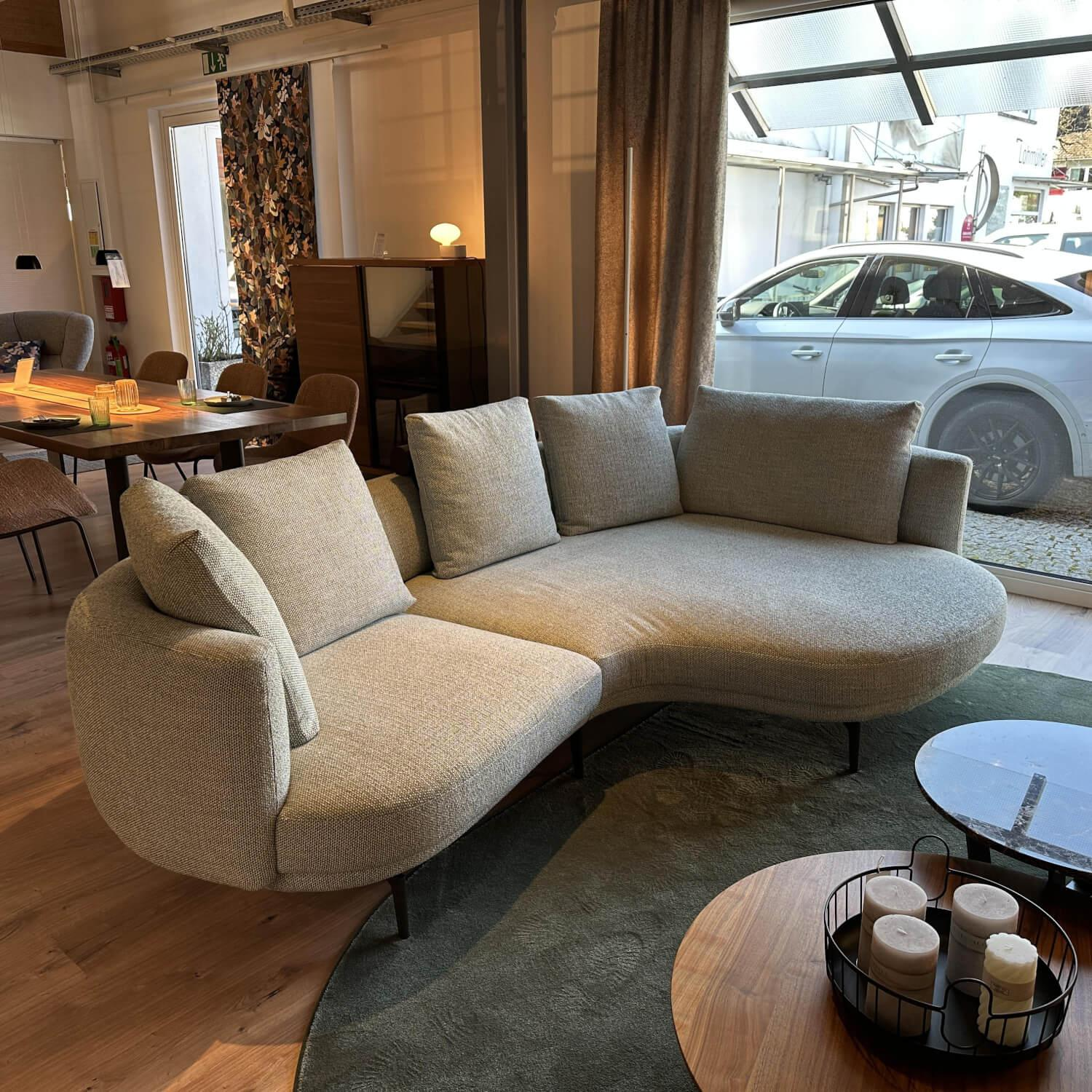 Walter Knoll - Ecksofa Maaru Stoff 40 Safire Sage Grün Grau Gestell Metall Bronze Matt mit Kissen - 2