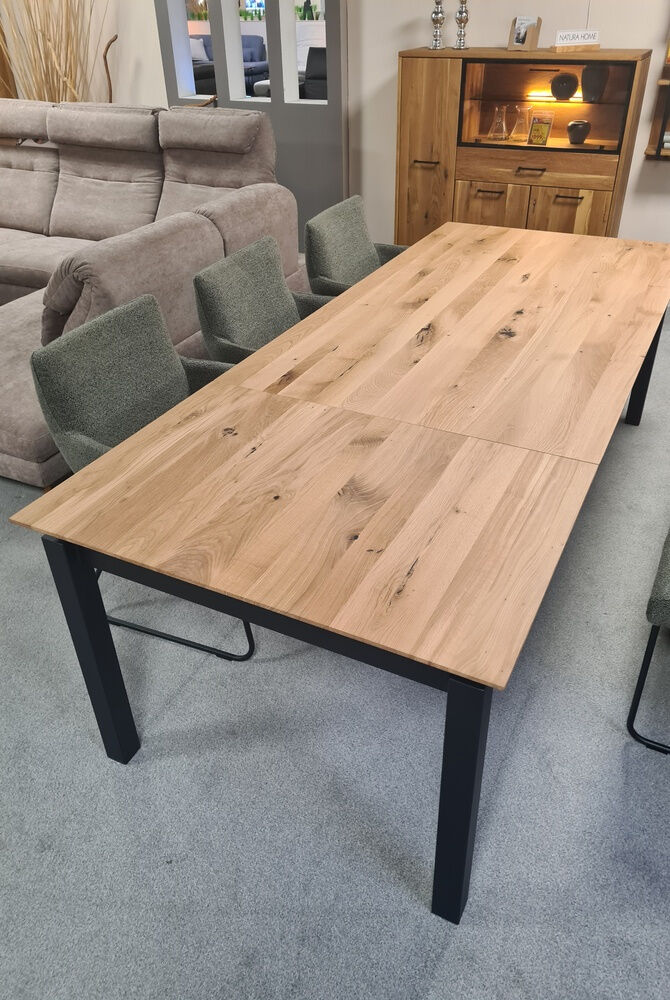 Natura - Esstisch Rushmore Eiche Bianco Geölt Schweizer Kante Gestell Schwarz mit Auszug  - 5