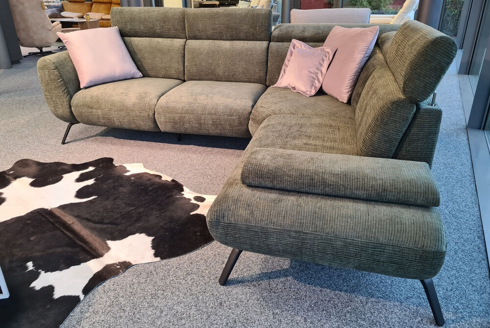 Poco - Ecksofa LS25 Basila Stoff Marubia Olive 07 Grün mit 3 Kissen - 5