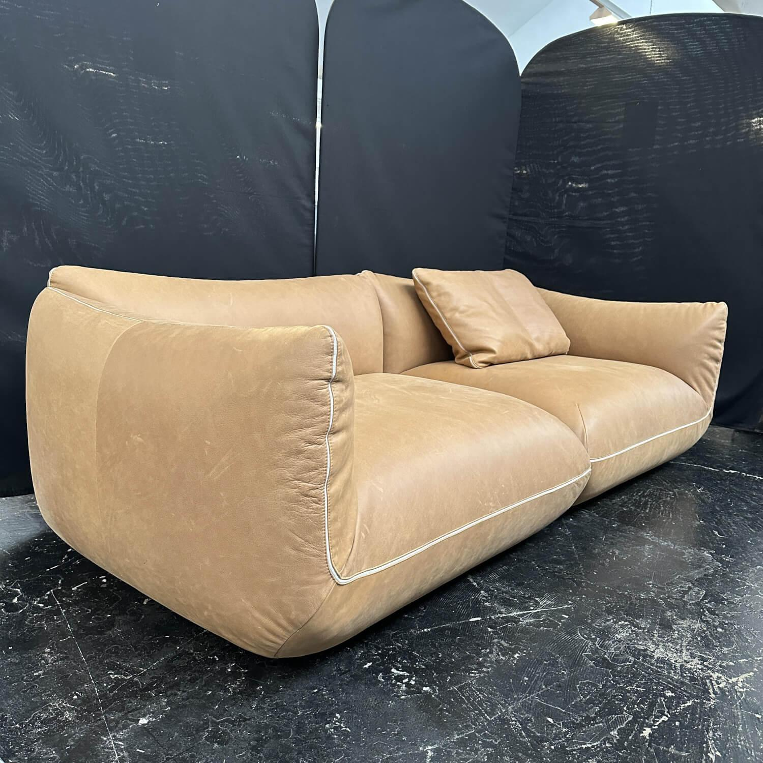 COR - Sofa Jalis 21 Bezug Leder Puro 490 Camel Braun Rahmengestell Buche Massiv Mit Filzgleitern Inklusive Rückenkissen - 2