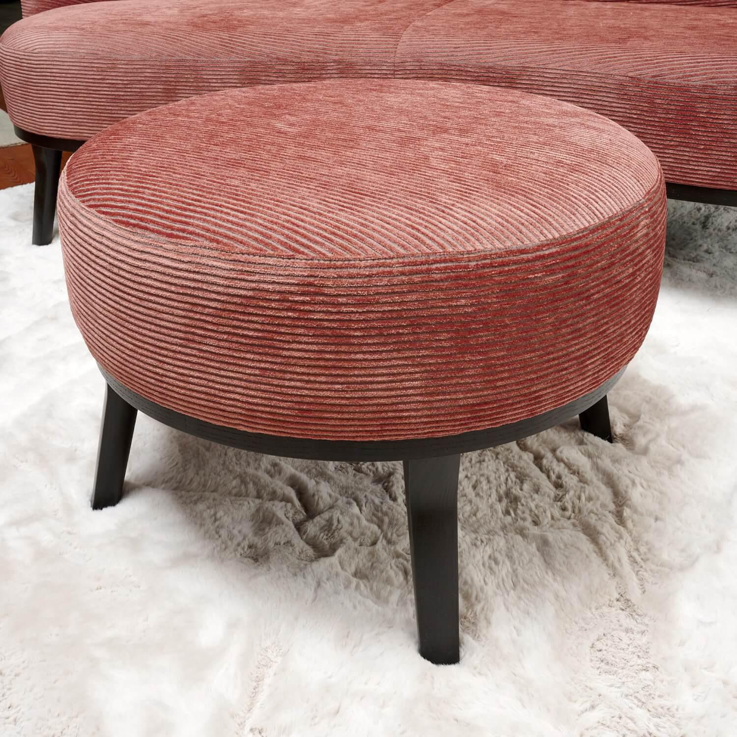 Bielefelder Werkstätten - Sofa Polo Cocktail Stoff JAB Silas 1030 064 Rosa Gestell Esche Schwarz Gebeizt Mit Hocker - 9