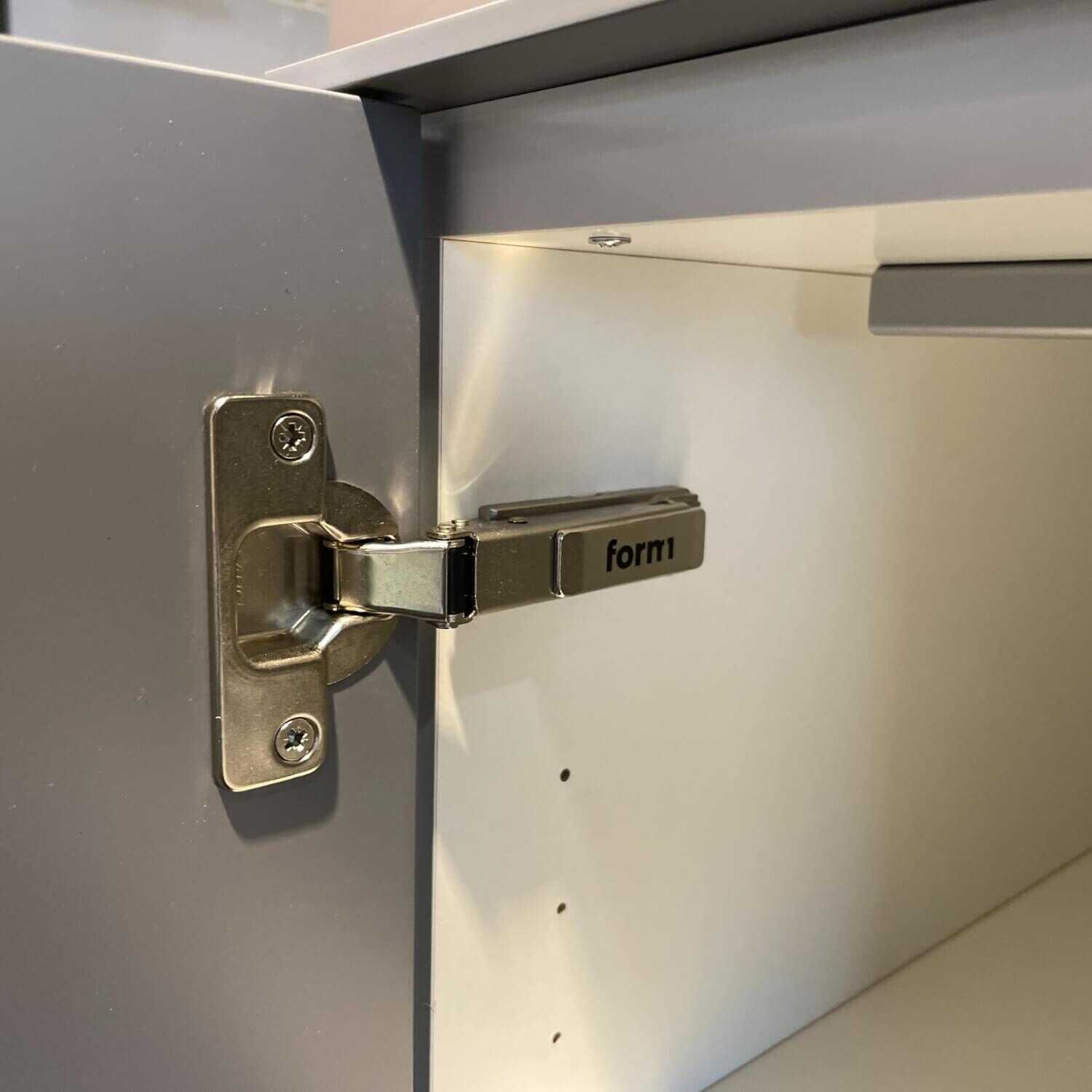 form1 - Container F10 Connect A22 Graphite Push to Open 4 Drehtüren - 3