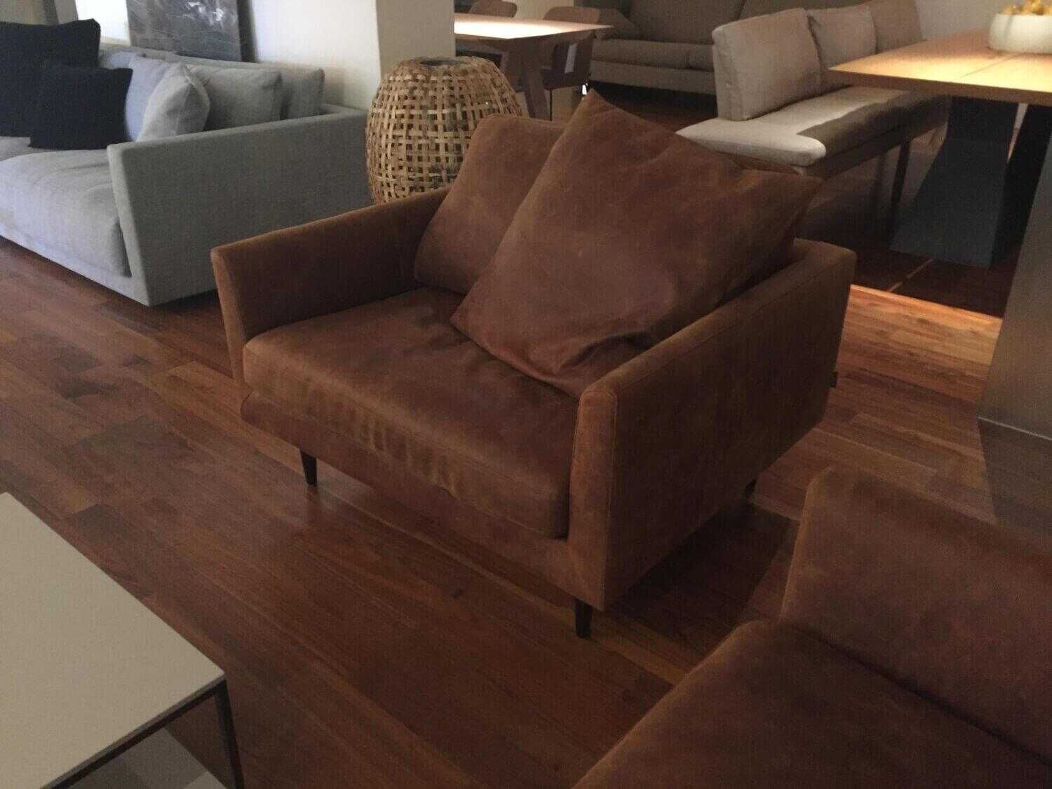 TM Collections - Garnitur Mayfair Sofa und Sessel Leder C Diesel Brandy Sofa Sessel mit Kissen - 4