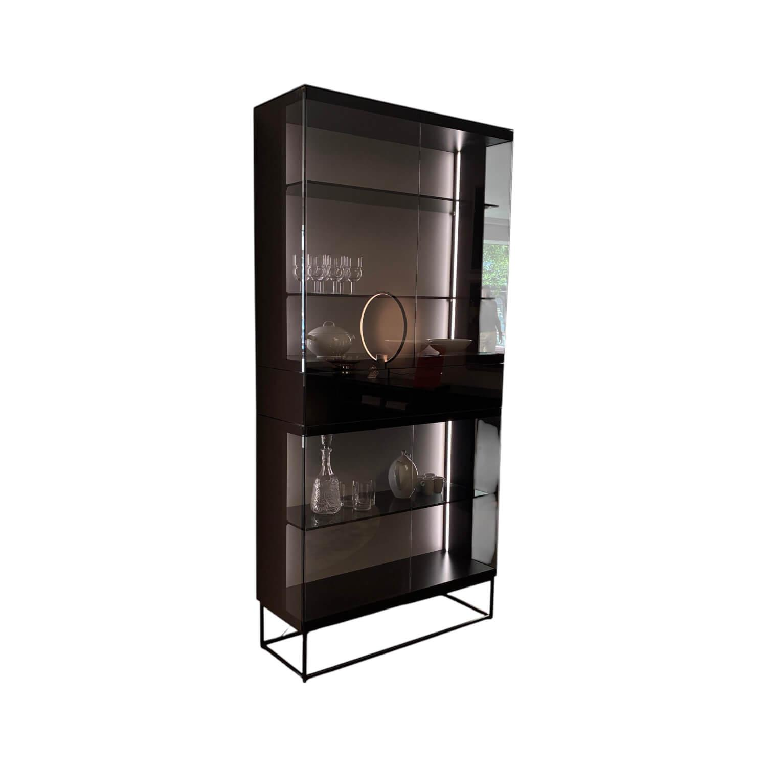 Kettnaker - Vitrine Soma Rauchglas Und Schwarzglas Gittergestell Schwarz Mit Beleuchtung - 1