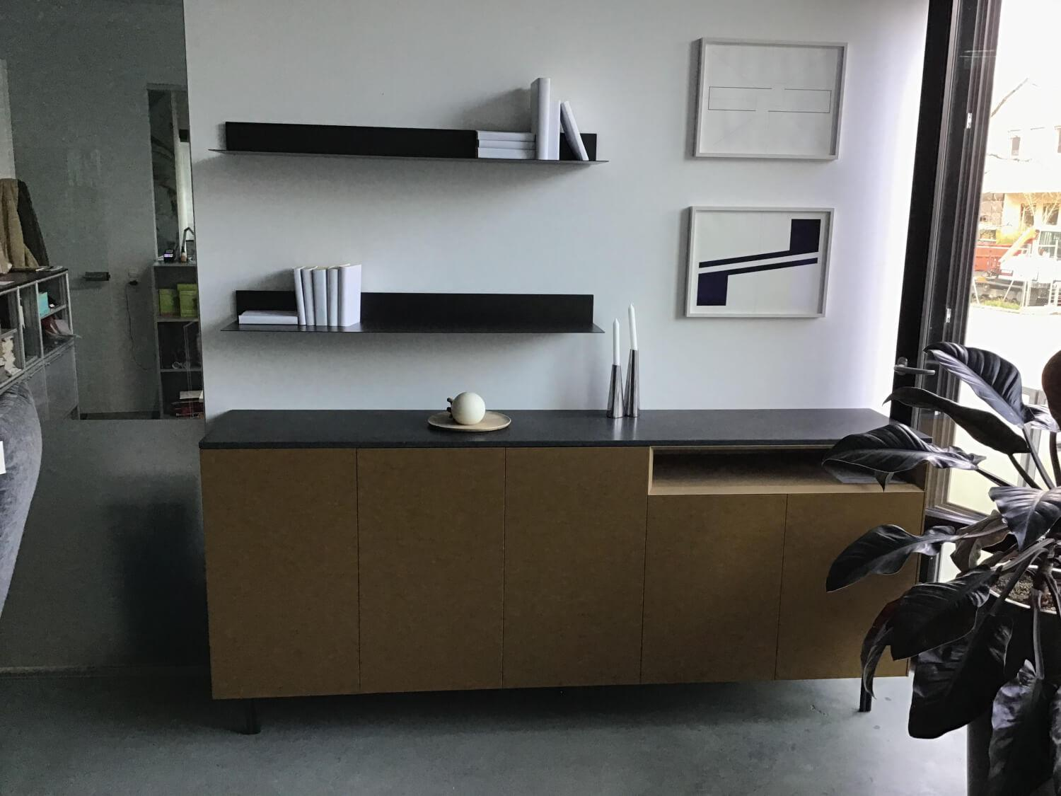 Novamobili - Sideboard Front Lack Matt Ambra Braun Deckplatte Marmor Pietra Schwarz Gestell Metall Brüniert Mit Konsolen Ellie Schwarz - 4