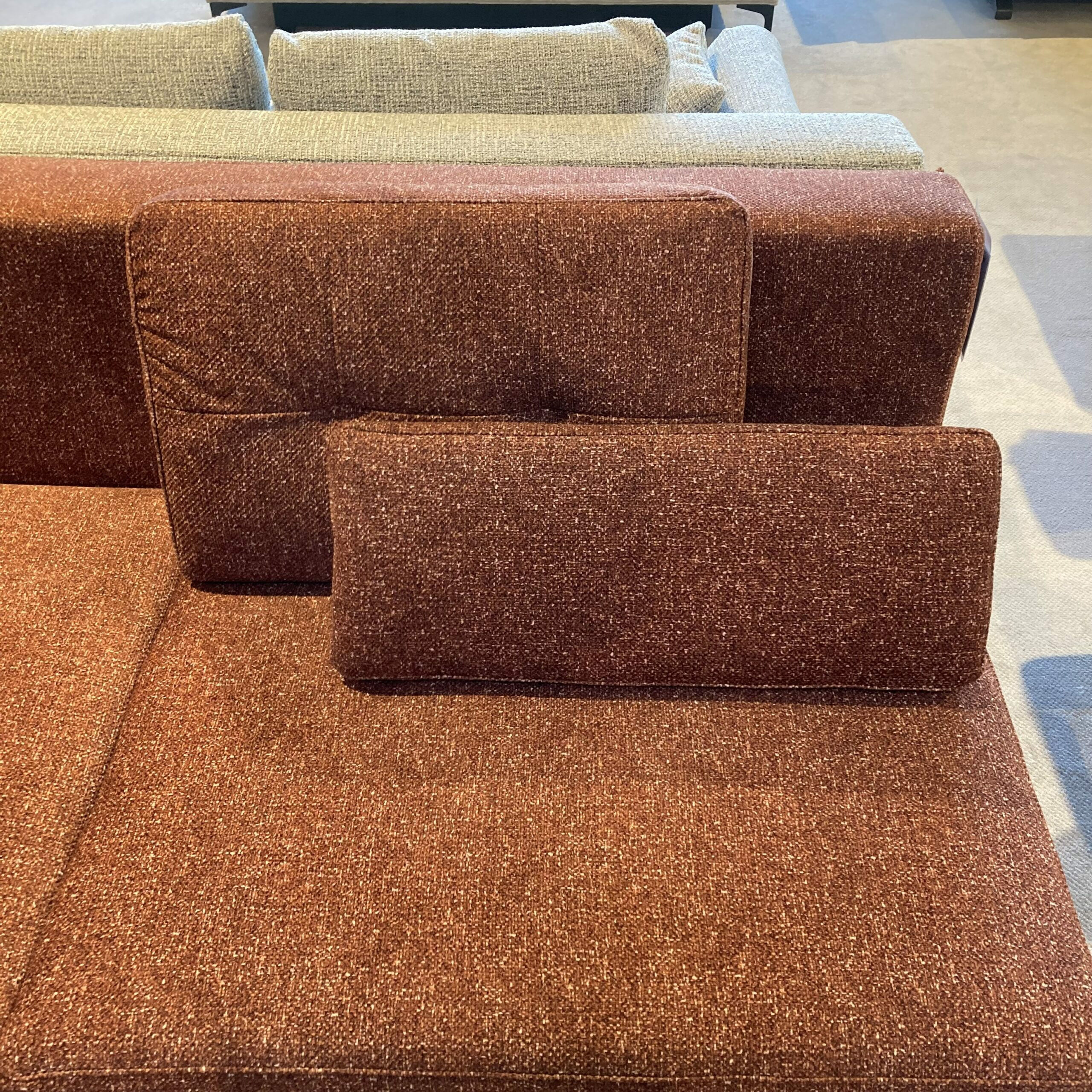 Restyl - Querschläfer Battia Stoff Terra Rot Braun Metallfüße Schwarz Lackiert Mit Bettkasten - 5