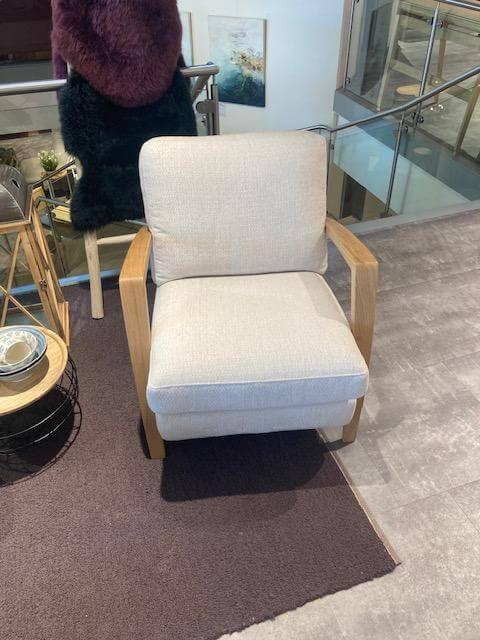 Natura - Sessel Karasu Stoff 0 Retro Bliss 02 Creme Beige Gestell Massivholz - 2