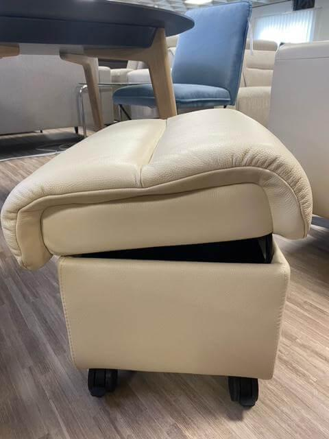 Stressless - Hocker Buckingham Soft Cori Vanilla Creme Mit Stauraum Und Rollen Schwarz Feststellbar - 8
