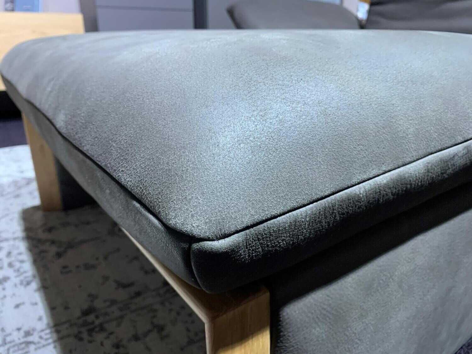 Koinor - Sofa Zweisitzer Leder A-India Spider Grau mit Hocker - 6