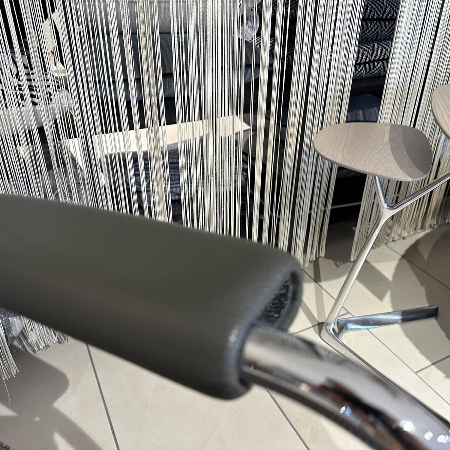 Leolux - Sessel Scylla Niedrig Stoff 7 Tiempo 1884 Rugiada Grau  Gestell Stahl Verchromt - 4