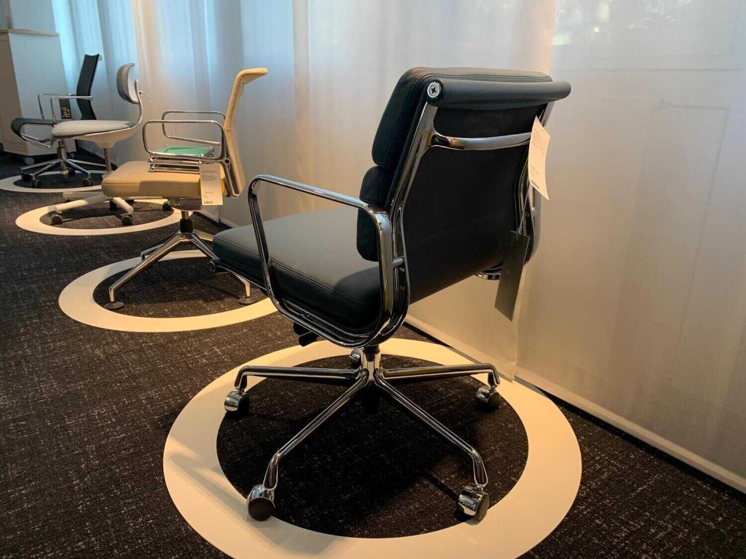 Soft Pad Chair EA 217 Bürostuhl von Vitra