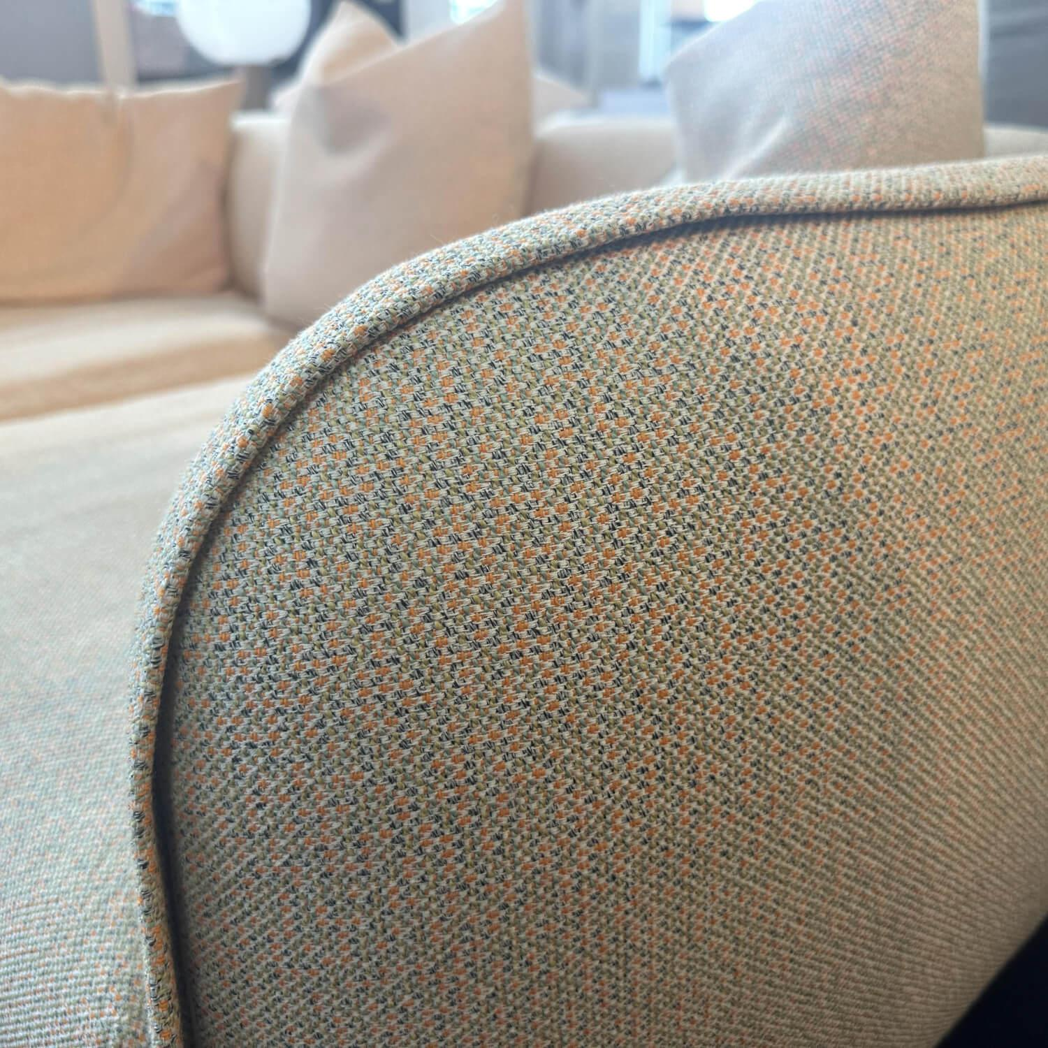 Prostoria - Sofa Echo Bezug Stoff Mica Melba Beige Gestell Metall Schwarz Pulverbeschichtet - 2