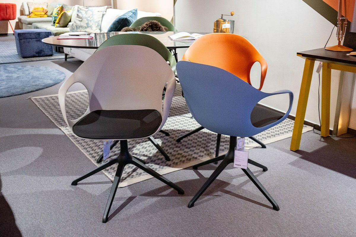 Kristalia - 4er-Set Stuhlgruppe Elephant Beige Wolkenblau Olivgrün Terracotta mit Sitzkissen - 6